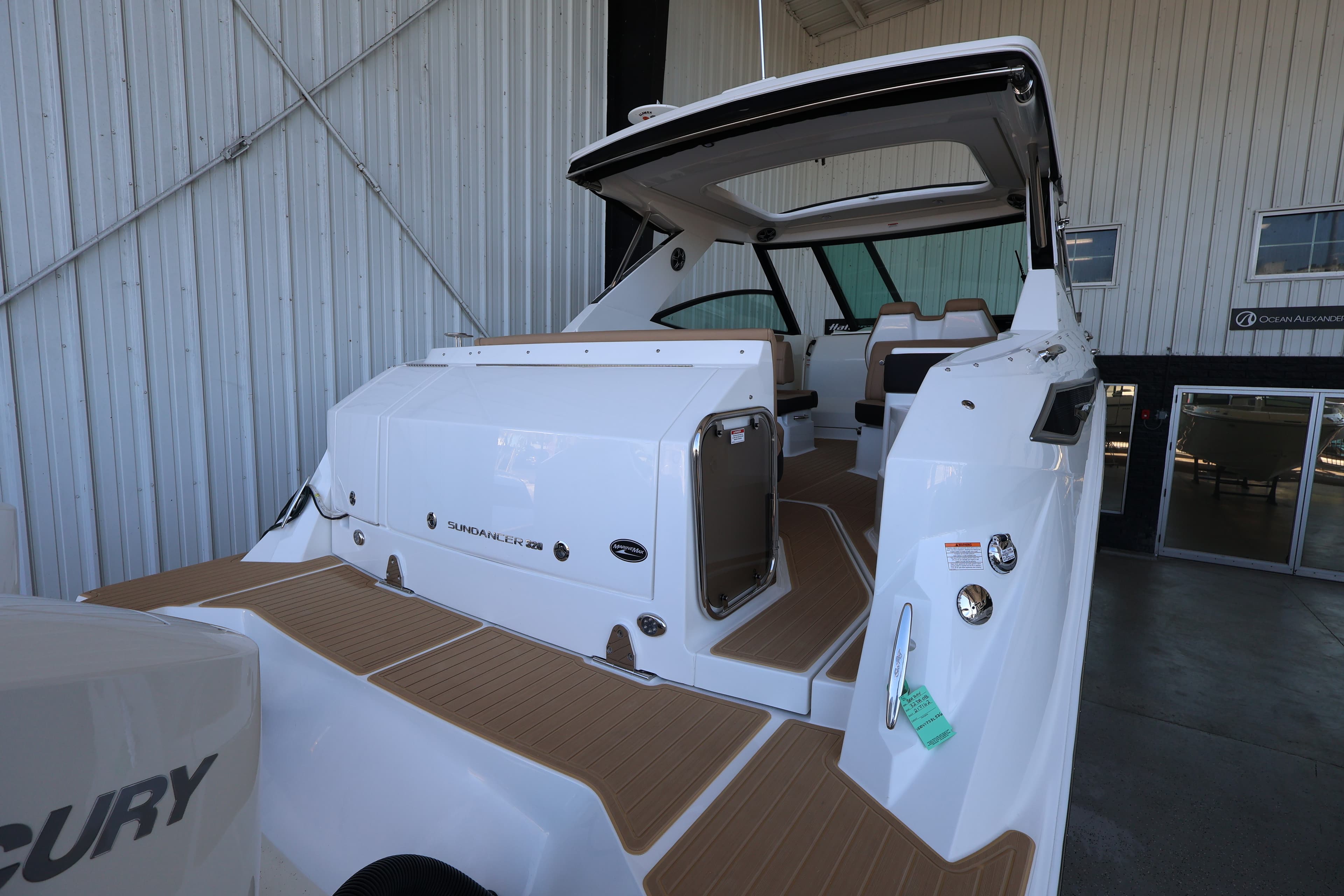 2026 Sea Ray Sundancer 320 Outboard in vendita a Naples, Florida Express Cruiser 5