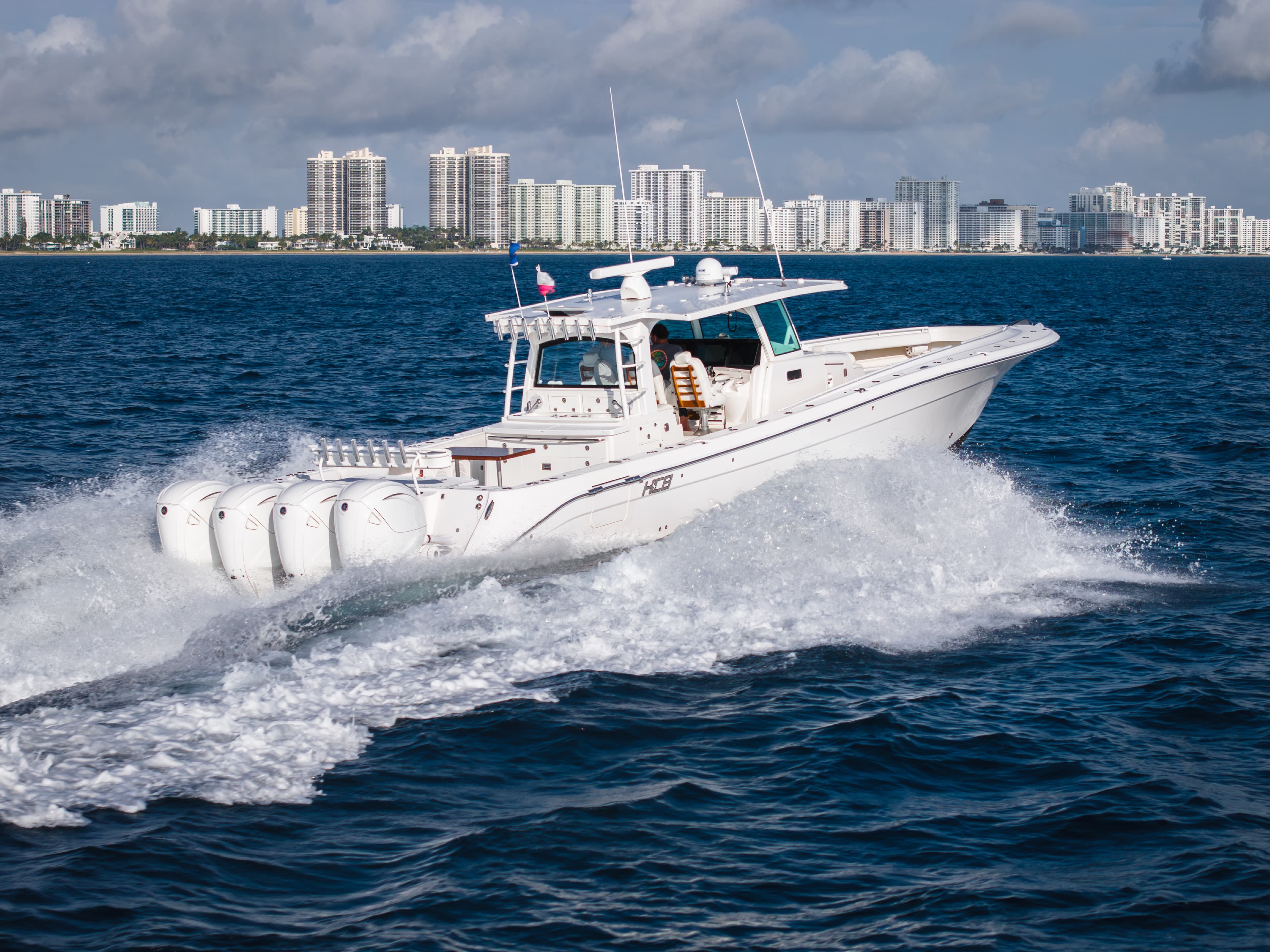 2020 HCB 53 Sueños for Sale in Fort. Lauderdale, FL Center Console 4