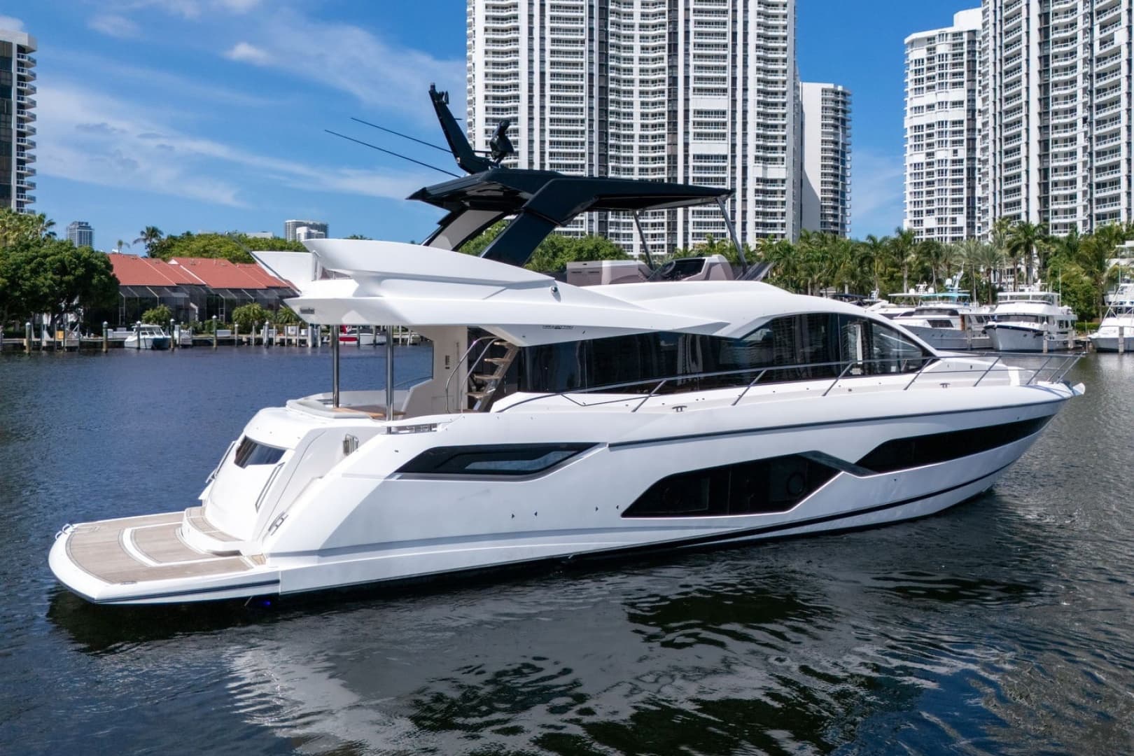 2023 Sunseeker Manhattan 68 a la venta en Aventura, Florida Motor Yacht 2