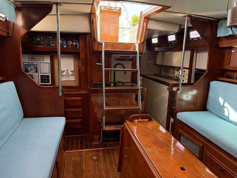 1985 Endeavour 42 CC te koop in Stock Island, Florida Monohull 3