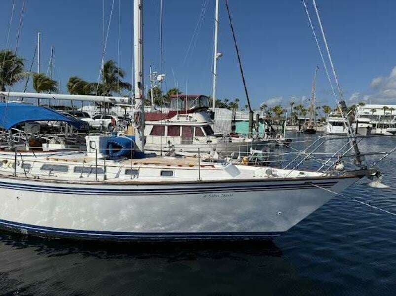 1985 Endeavour 42 CC te koop in Stock Island, Florida Monohull 4