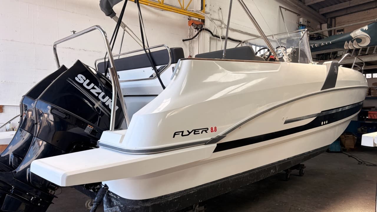 2019 Beneteau FLYER 8.8 SPACEDECK zum Verkauf in Viladamat, ES Center Console 2