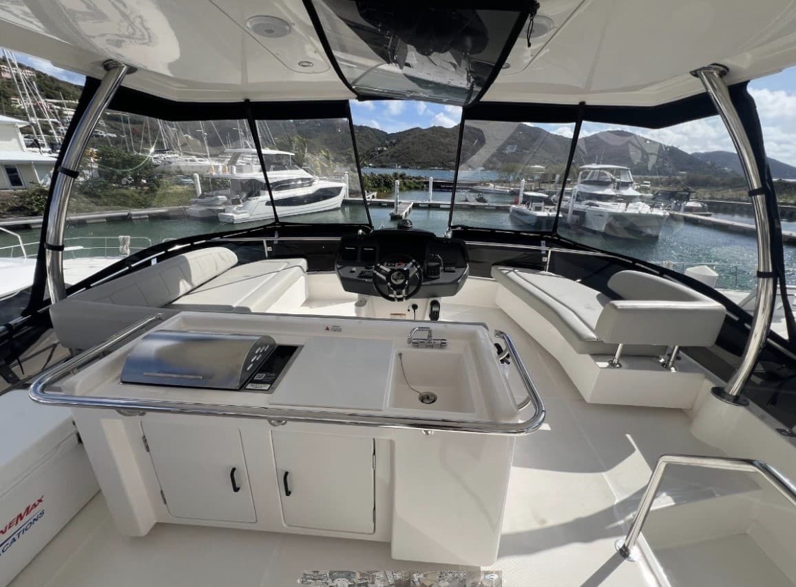 2026 Aquila 44 Yacht zum Verkauf in Central, VI Power Catamarans 3
