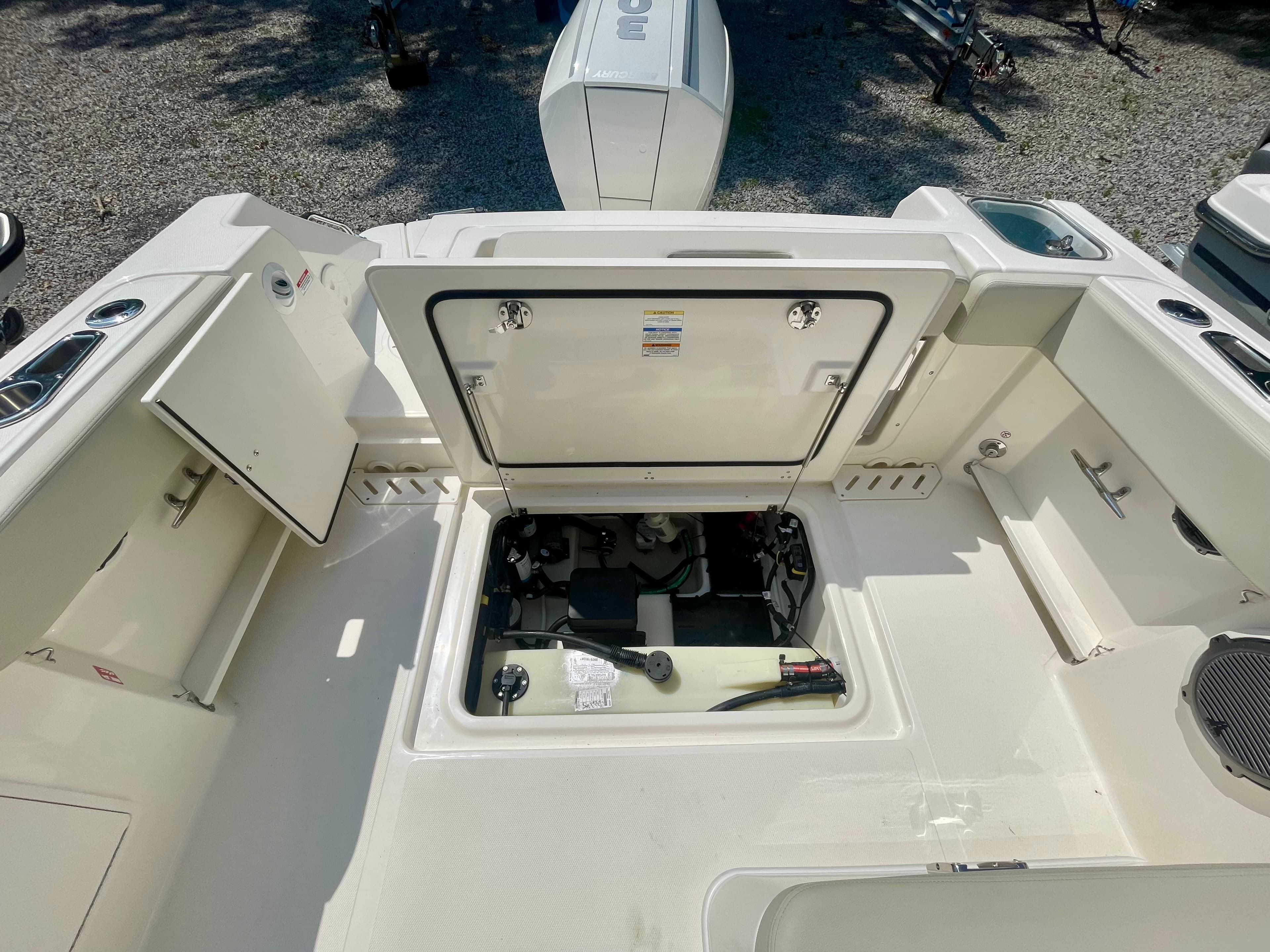 2026 Boston Whaler 240 Vantage for Sale in Quincy, MA Dual Console 5