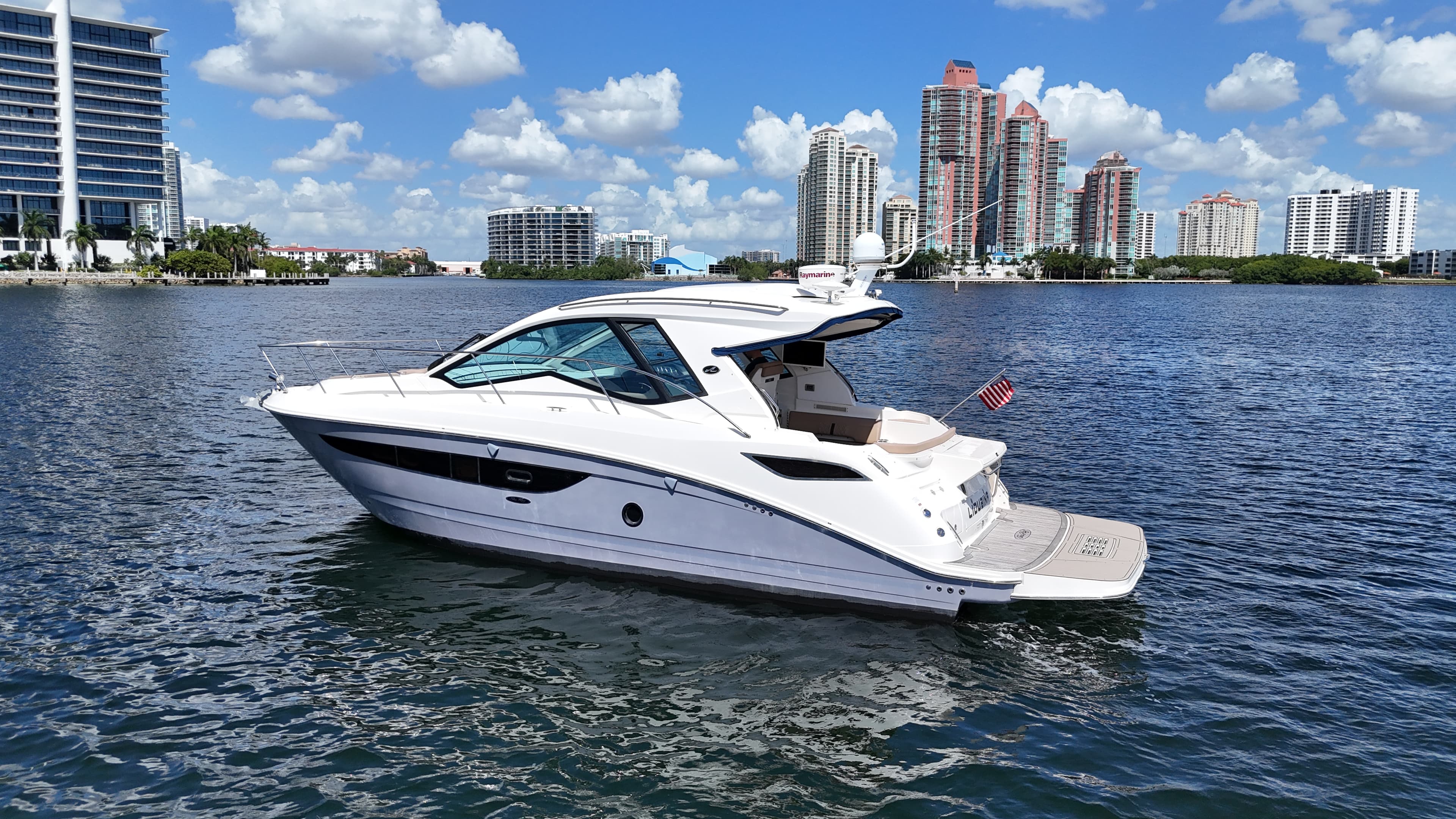 2017 Sea Ray Sundancer 350 Coupe for Sale in Aventura, Florida Cruiser 3