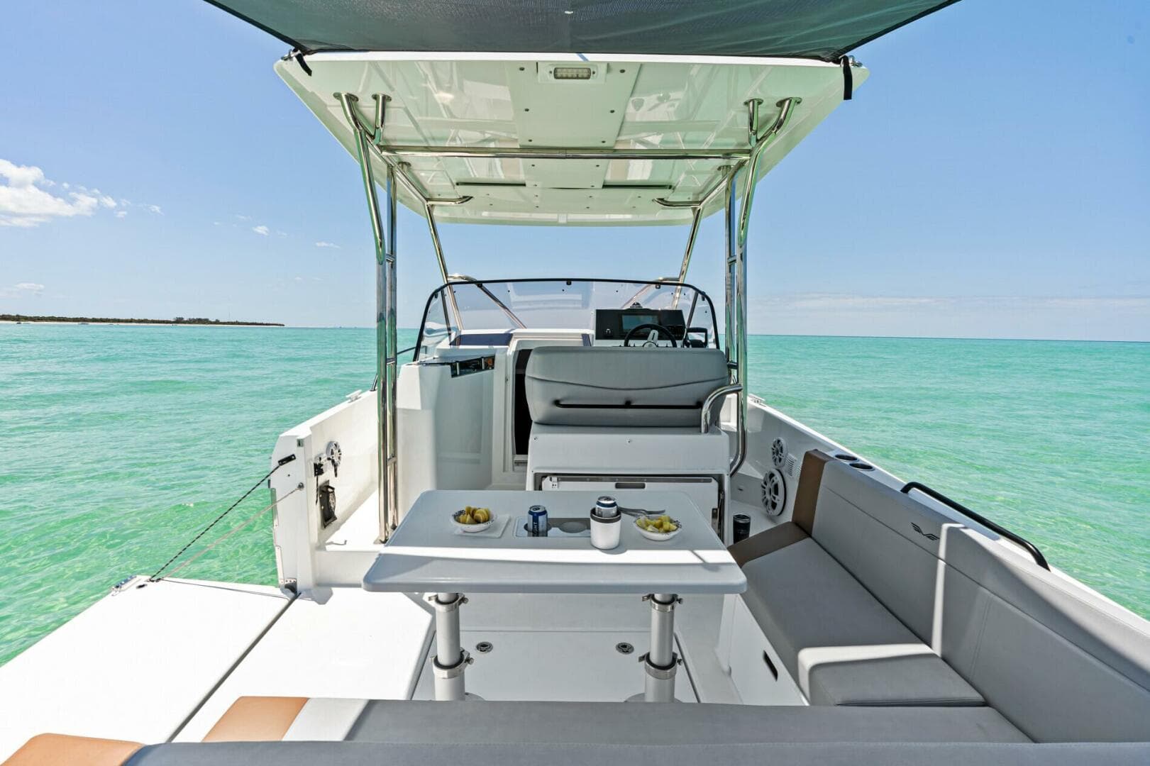 2027 Beneteau Flyer 9 SUNdeck for Sale in South Dartmouth, Massachusetts Center Console 5