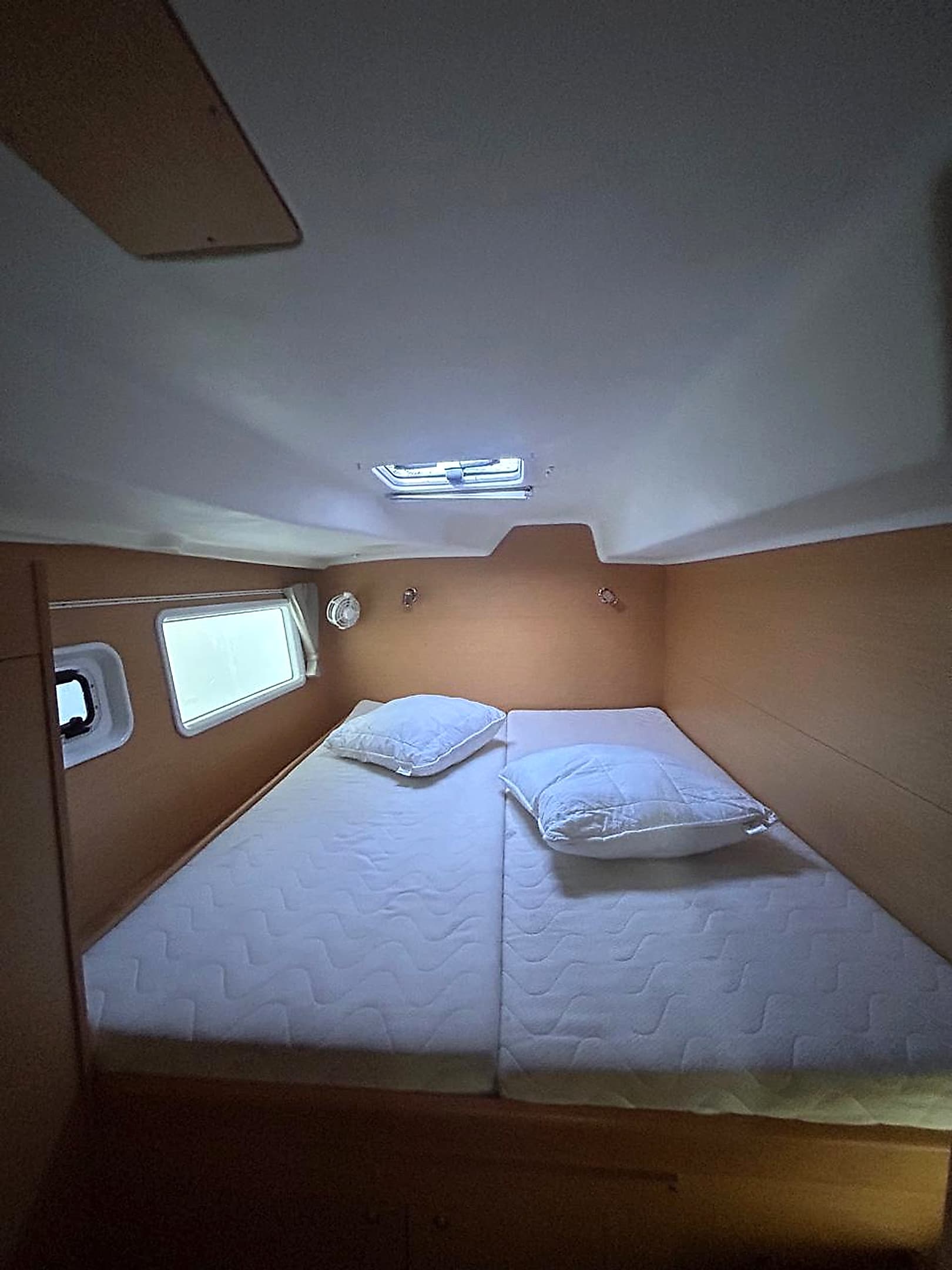 2018 Lagoon 380 for Sale in Pointe-à-Pitre, GP Multi-Hull 5