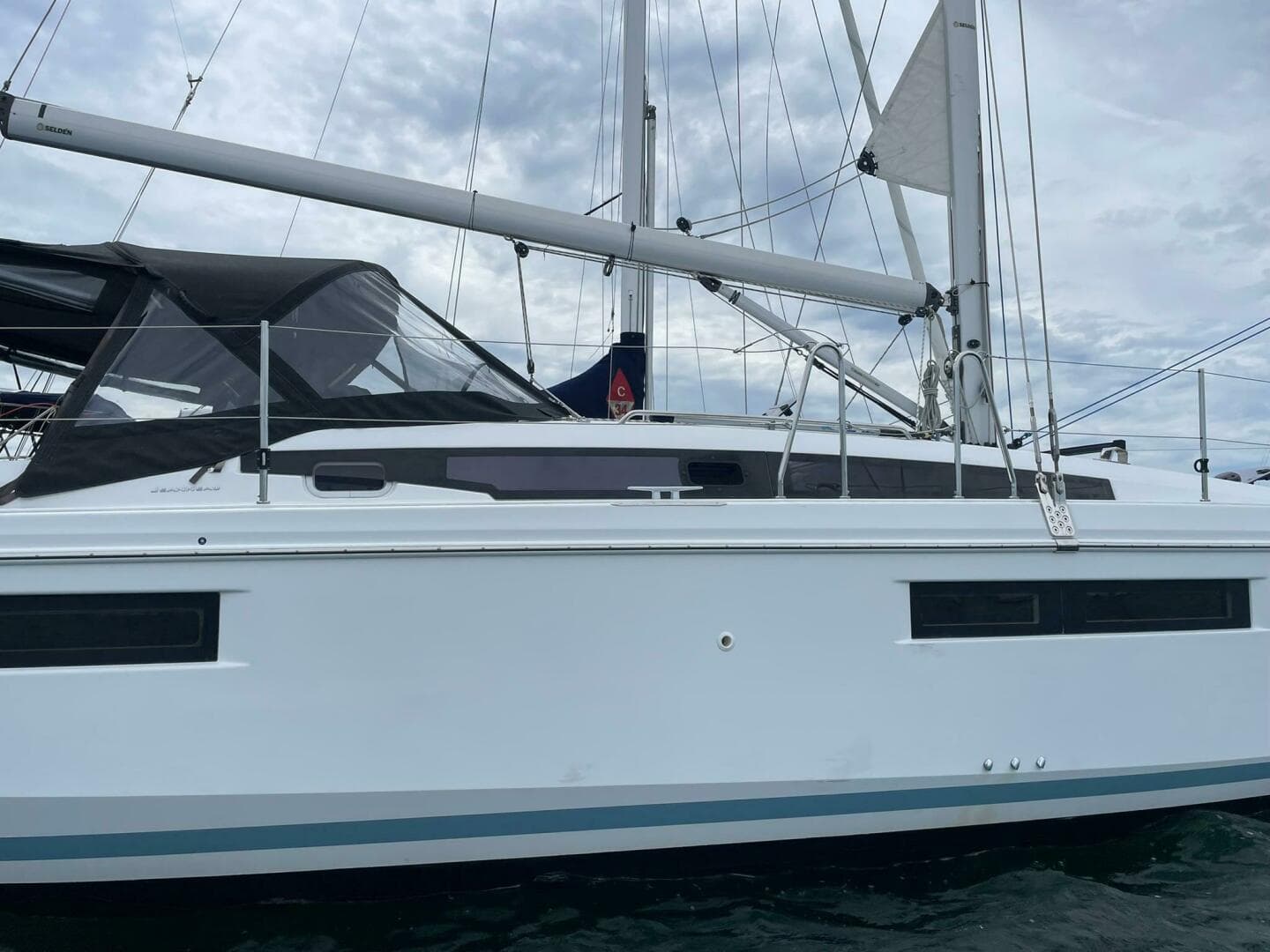 2021 Jeanneau Sun Odyssey 410 zum Verkauf in Portsmouth, Rhode Island Monohull 5