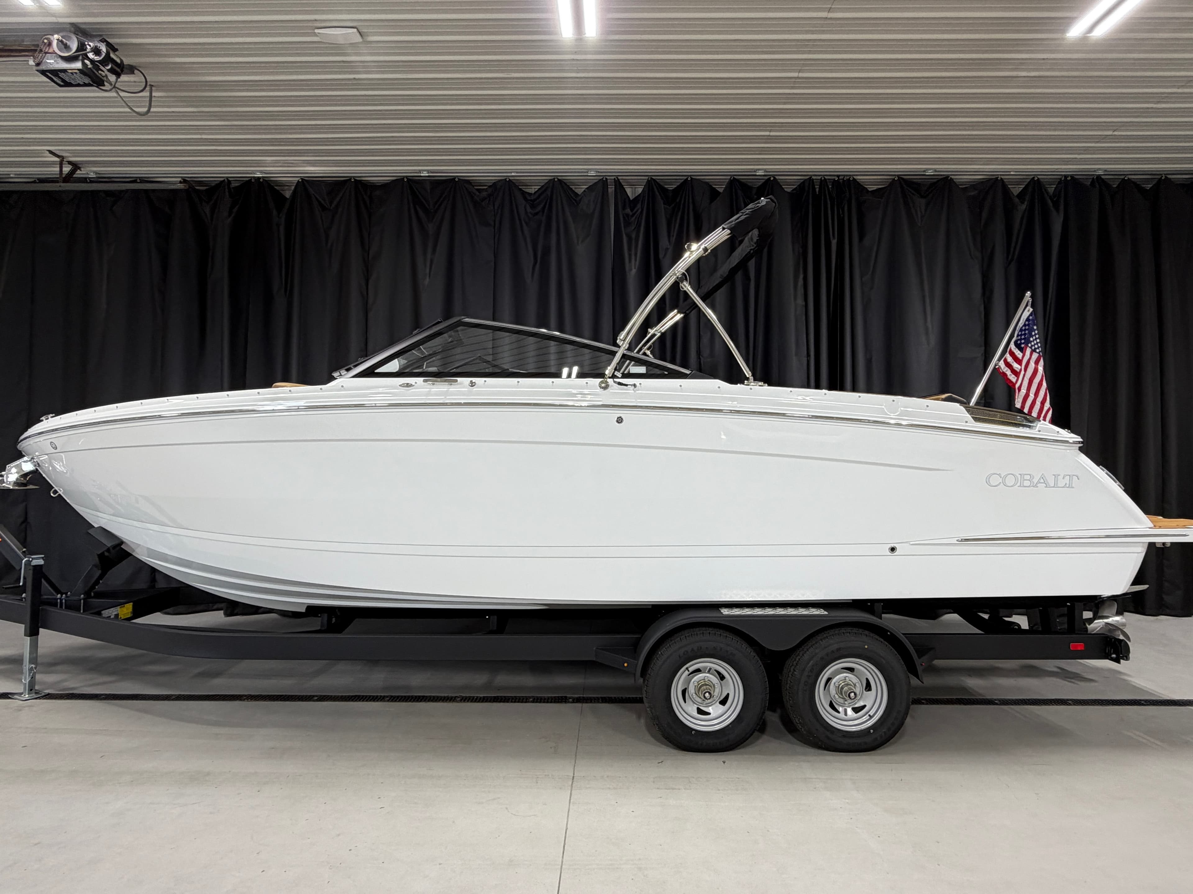 2027 Cobalt Boats R8 zum Verkauf in Crosslake, Minnesota Bowrider