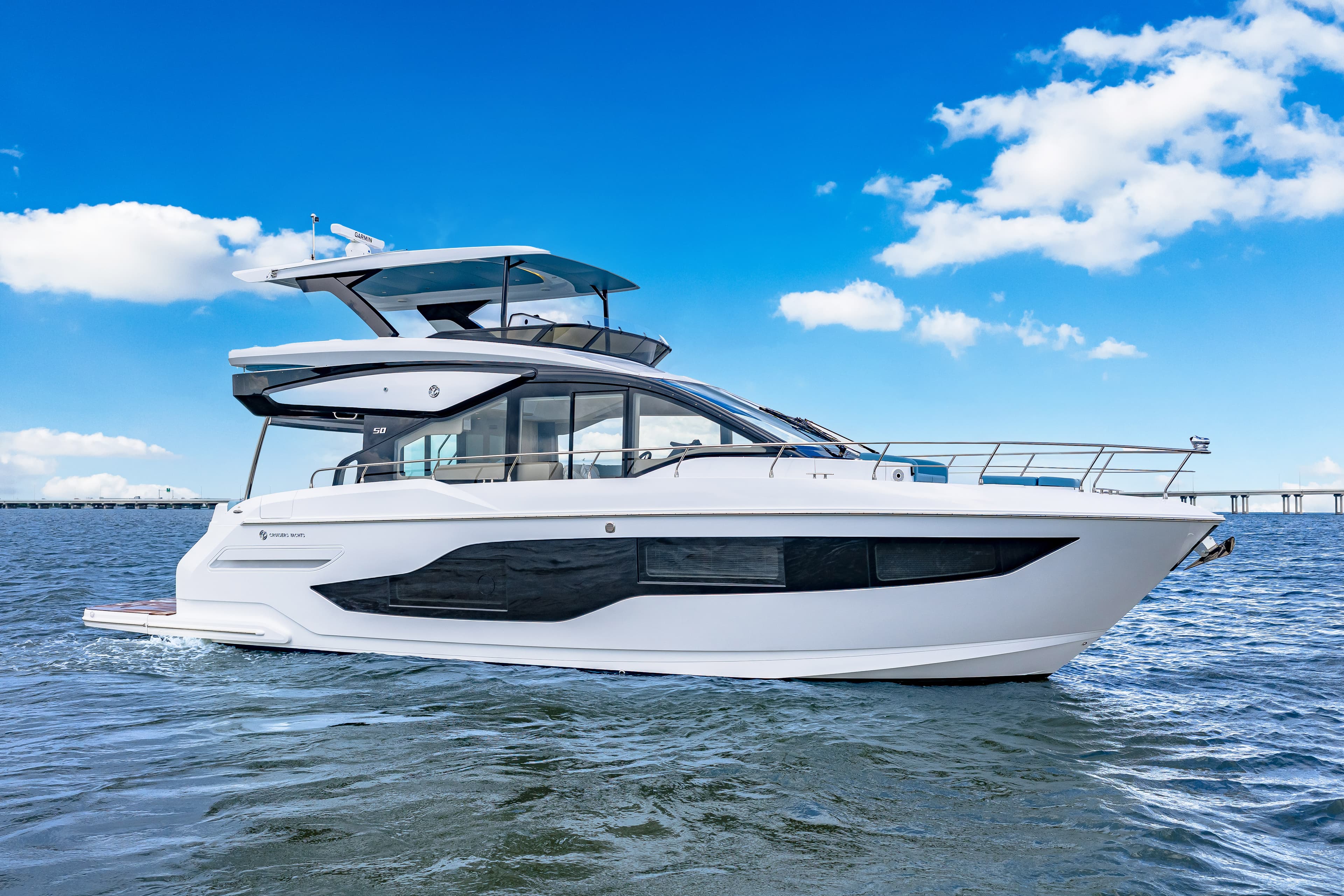 2026 Cruisers Yachts 50 FLY zum Verkauf in Clearwater, Florida Motor Yacht 2