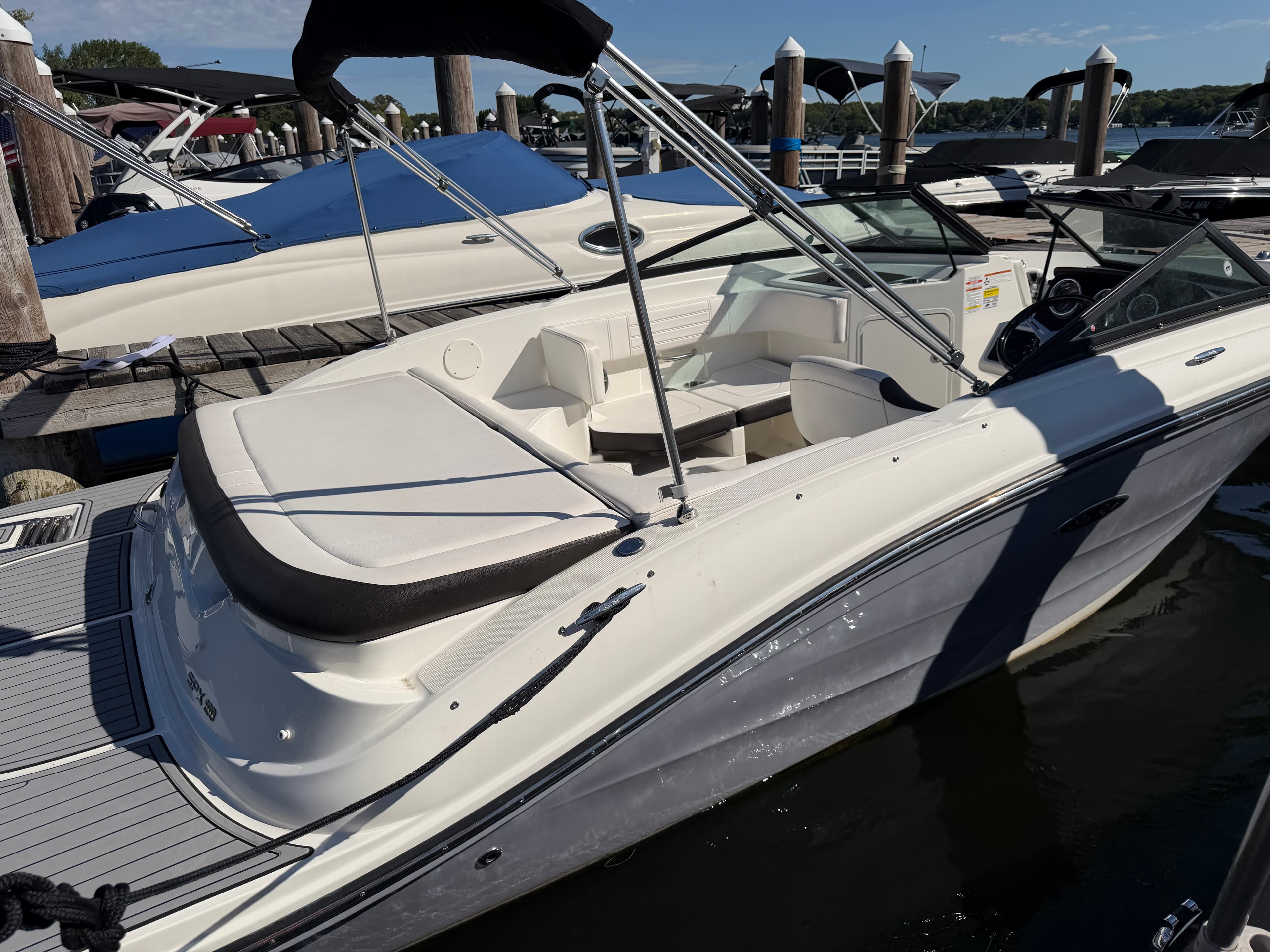 2019 Sea Ray SPX 190 zum Verkauf in Excelsior, Minnesota Bowrider 3
