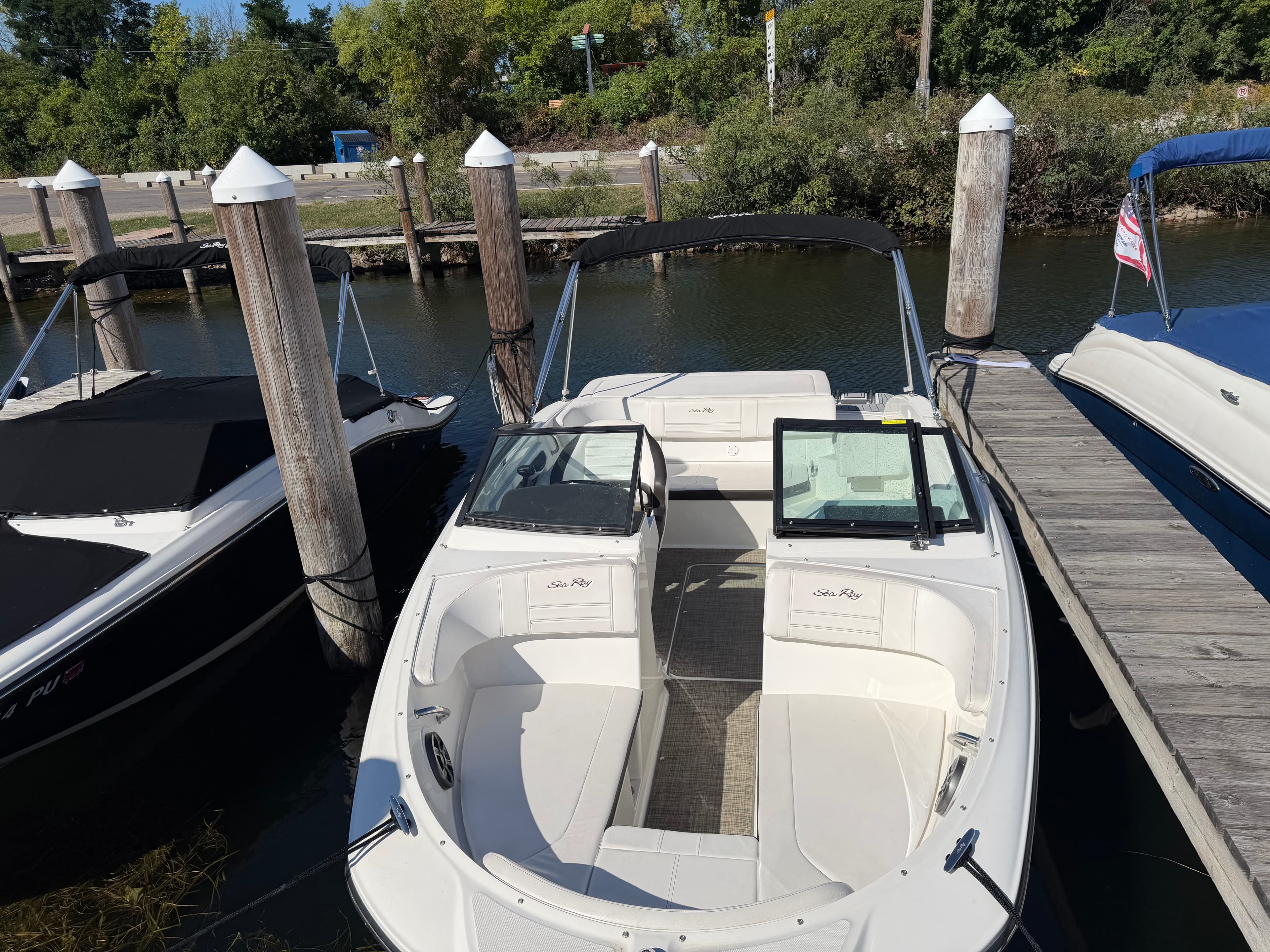 2019 Sea Ray SPX 190 zum Verkauf in Excelsior, Minnesota Bowrider 4