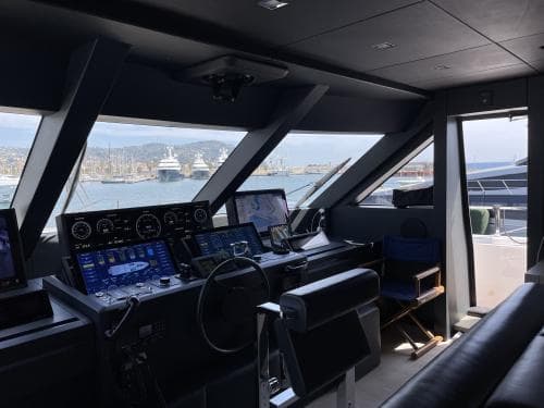 2021 Custom Line 108 in vendita a Imperia, IT Flybridge 4