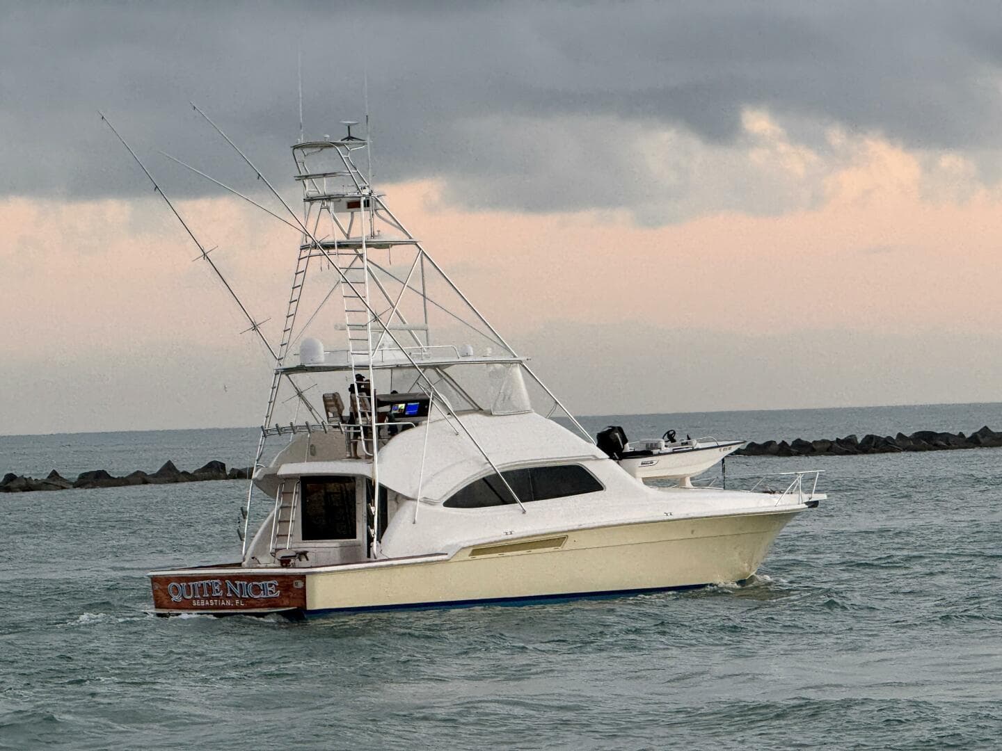 2004 Bertram Convertible 570 for Sale in Fort Pierce, Florida Flybridge 2
