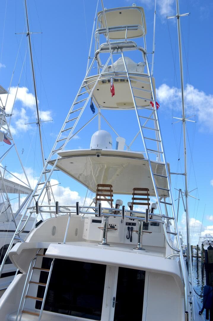 2004 Bertram Convertible 570 for Sale in Fort Pierce, Florida Flybridge 4
