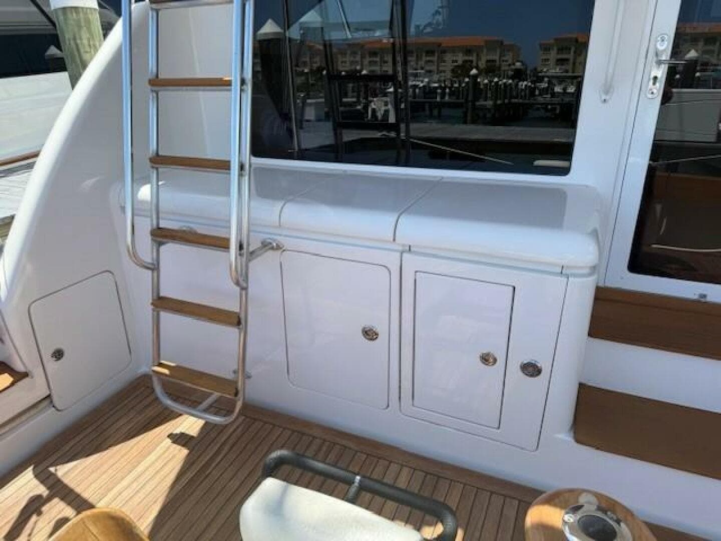 2004 Bertram Convertible 570 for Sale in Fort Pierce, Florida Flybridge 5