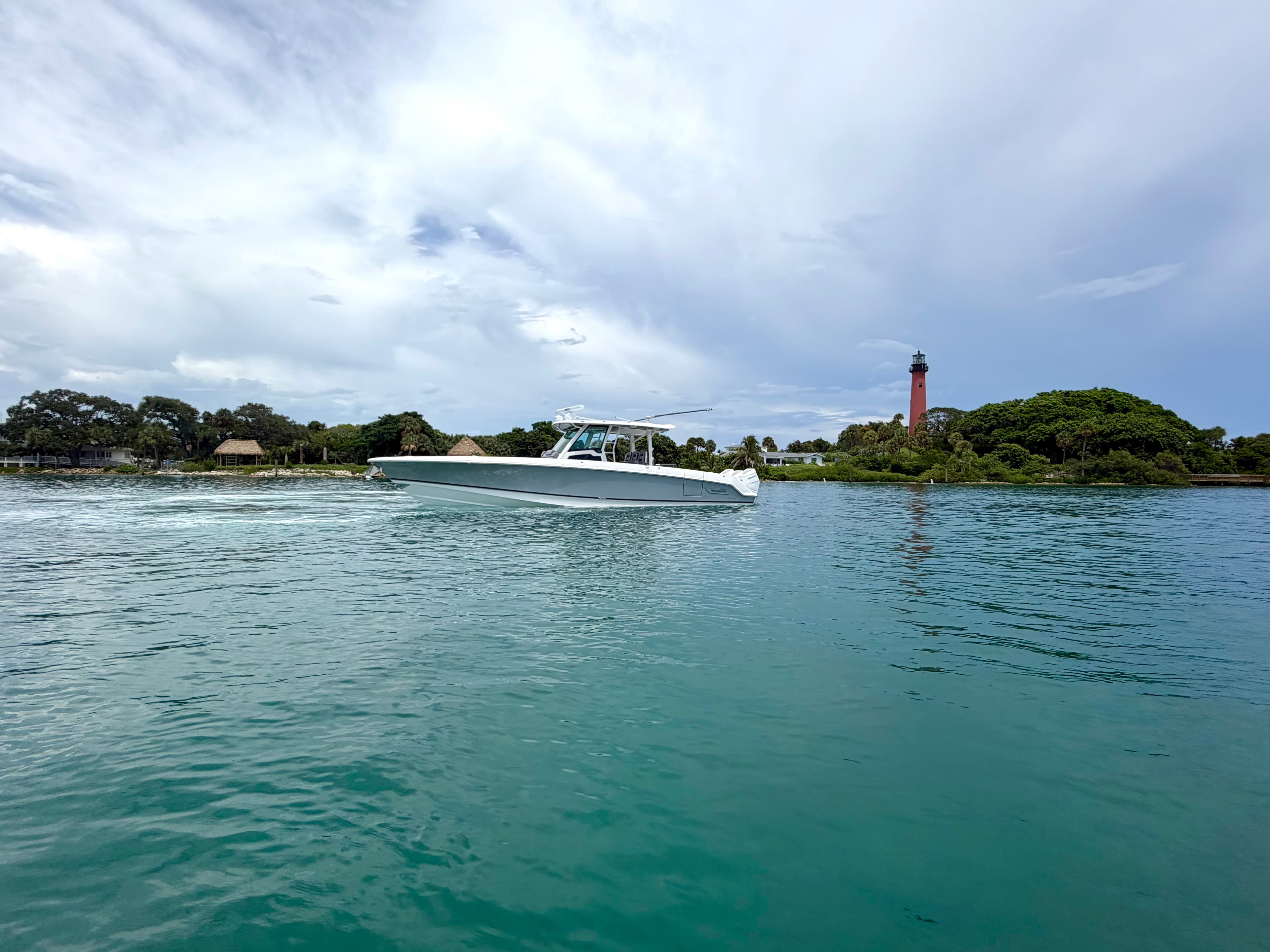 2026 Boston Whaler 380 Outrage zum Verkauf in Jupiter, Florida Center Console 3