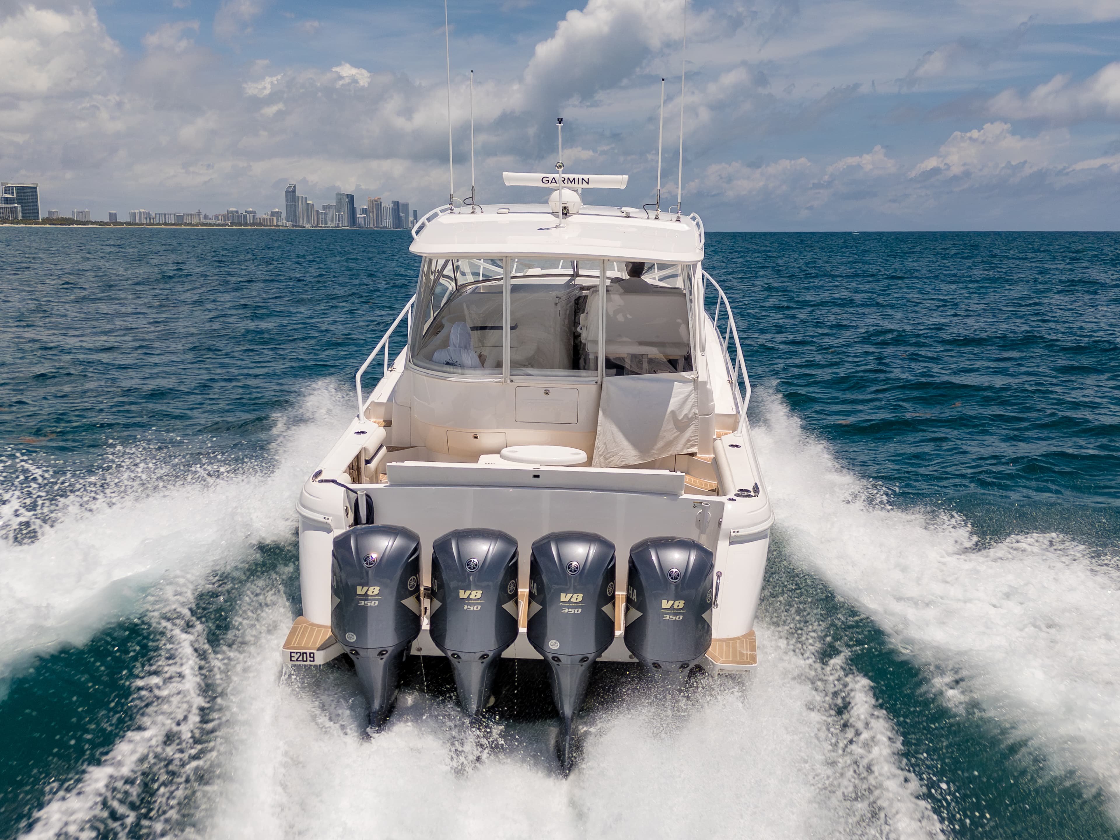 2018 Intrepid Powerboats 475 Sport Yacht for Sale in Miami, FL Express Cruiser 5