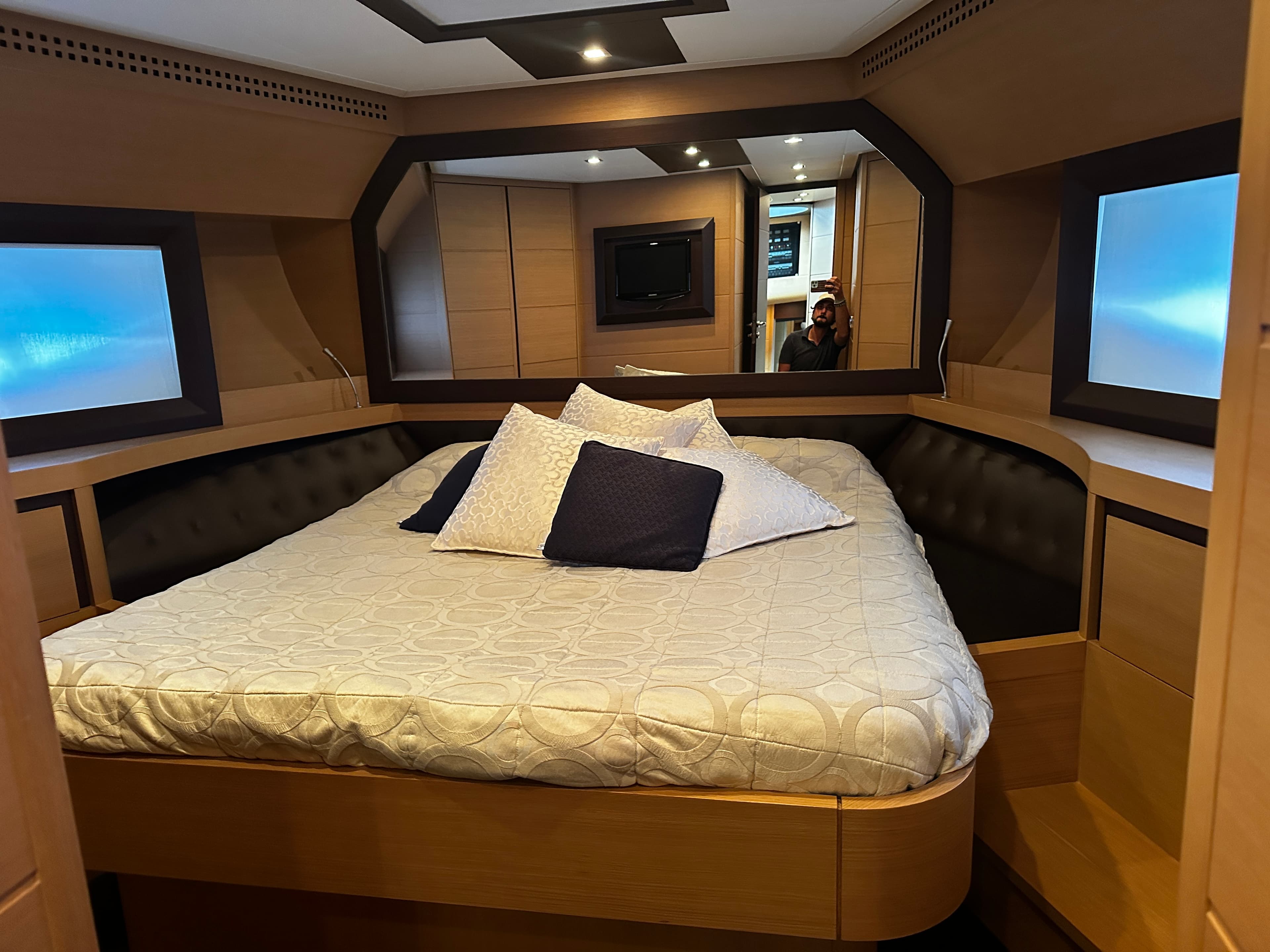 2009 Pershing 72 in vendita a Naples, IT Motor Yacht 5