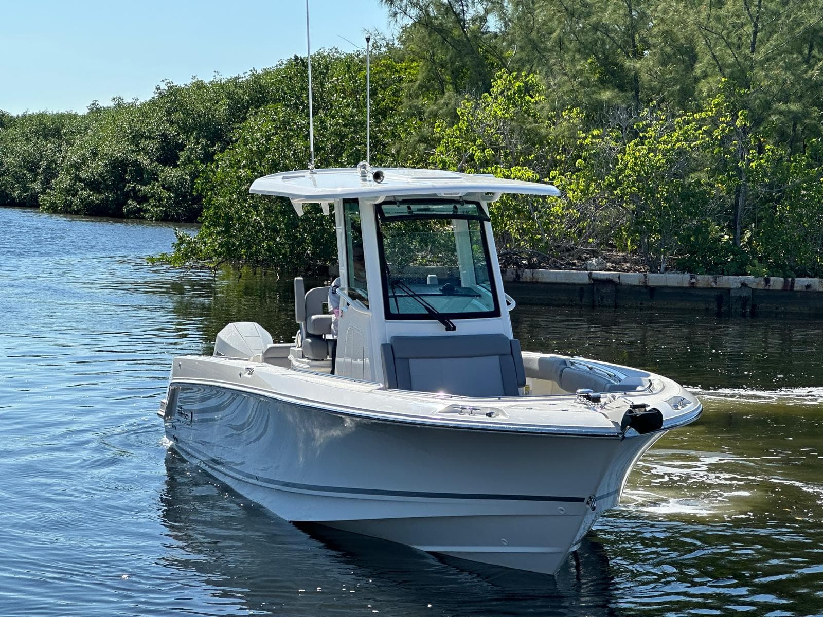 2027 Boston Whaler 250 Outrage zum Verkauf in Key Largo, FL Center Console 5