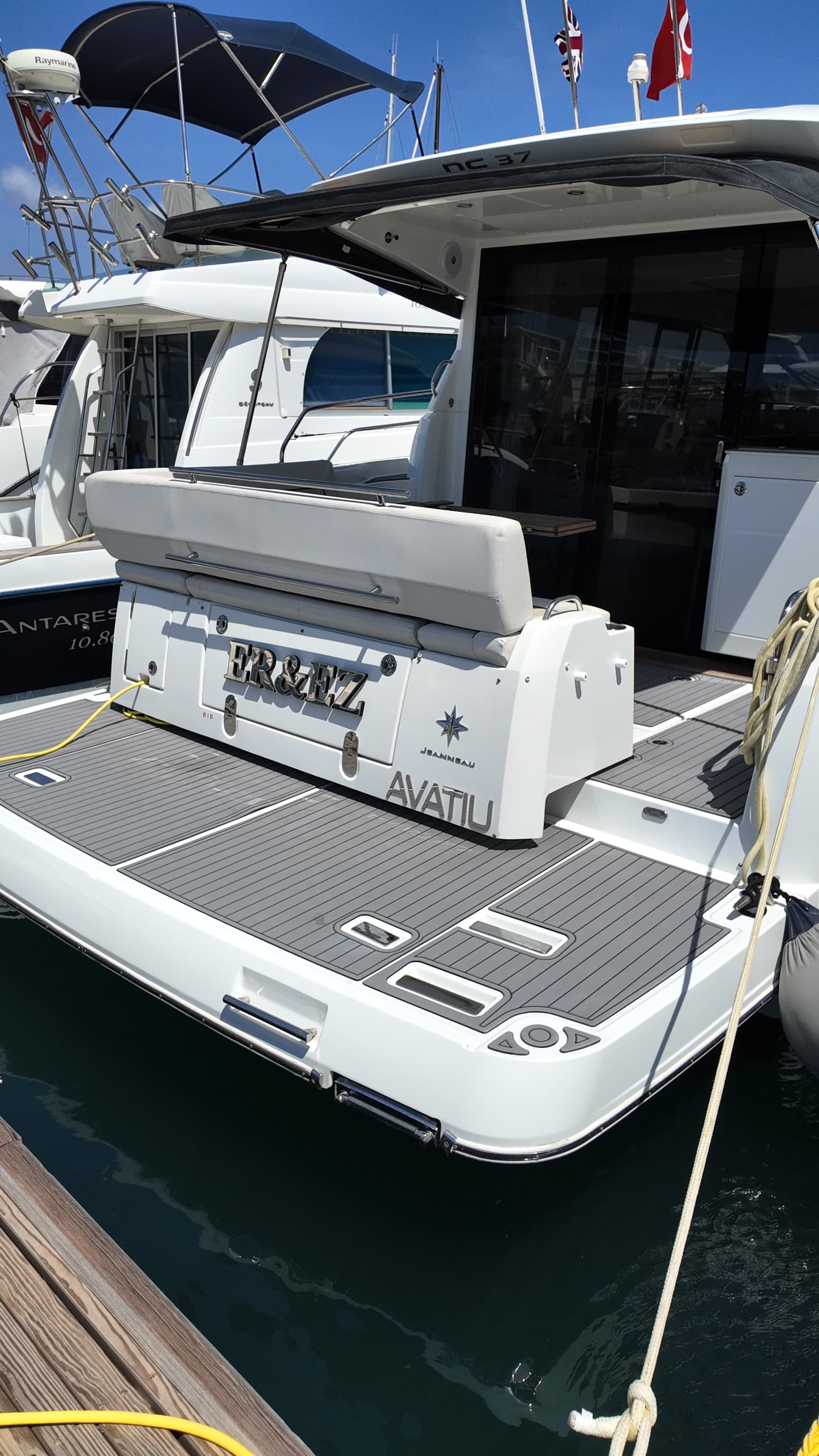 2023 Jeanneau NC 37 te koop in Çeşme, TR Express Cruiser 2