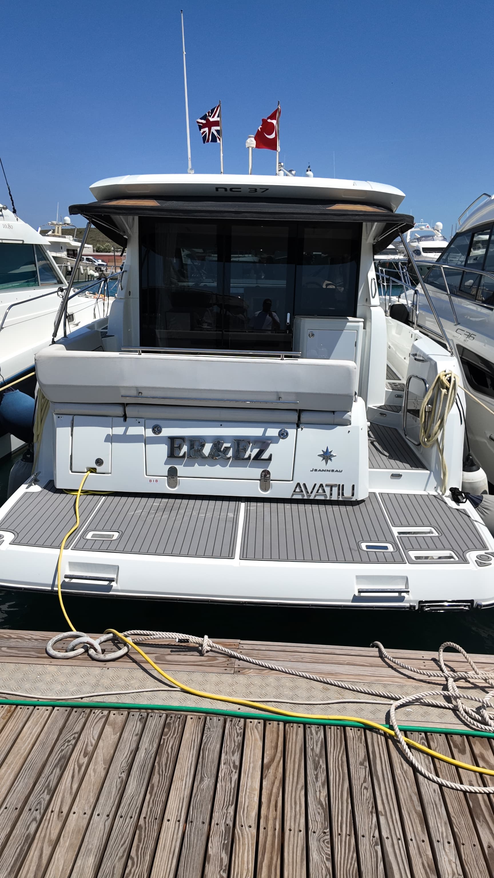 2023 Jeanneau NC 37 te koop in Çeşme, TR Express Cruiser 4