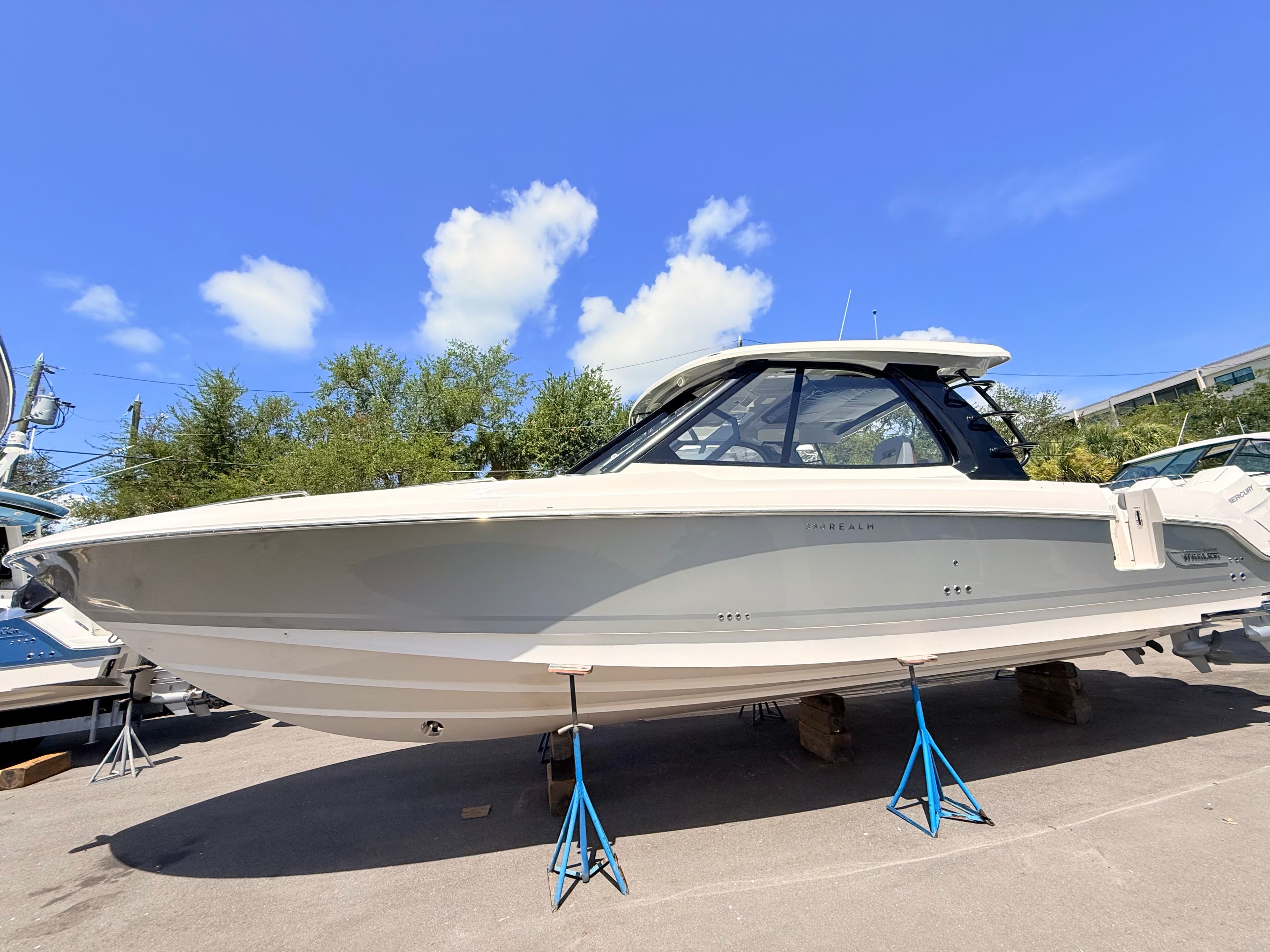 2026 Boston Whaler 380 Realm te koop in St. Petersburg, Florida Bowrider 5