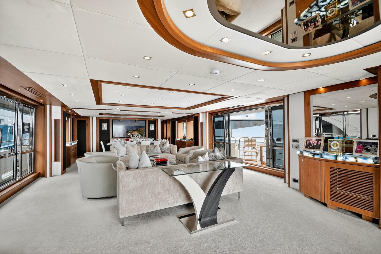 2010 Sunseeker 131 Yacht for Sale in West Palm Beach, Florida Motor Yacht 5