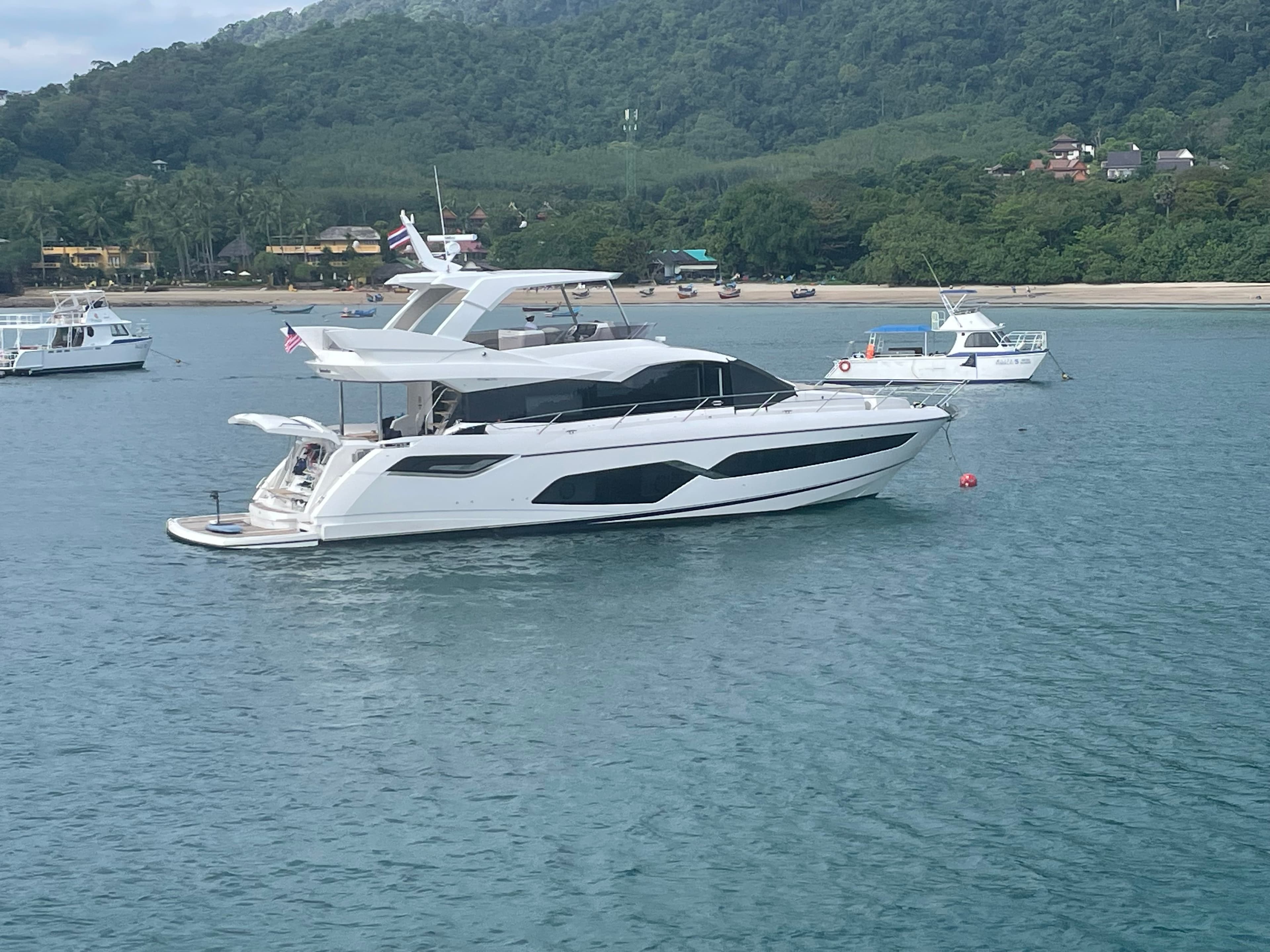 2020 Sunseeker 76 Yacht zum Verkauf in Phuket, TH Flybridge