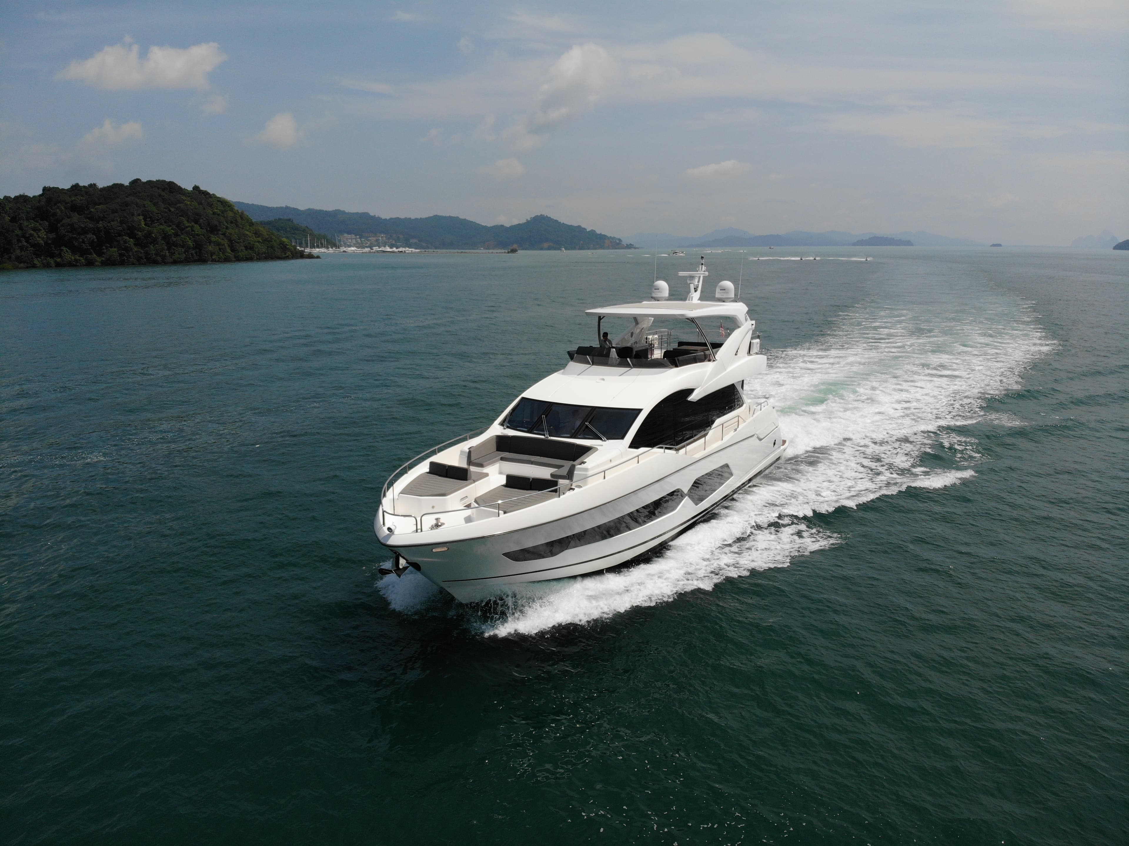 2020 Sunseeker 76 Yacht for Sale in Phuket, TH Flybridge 3