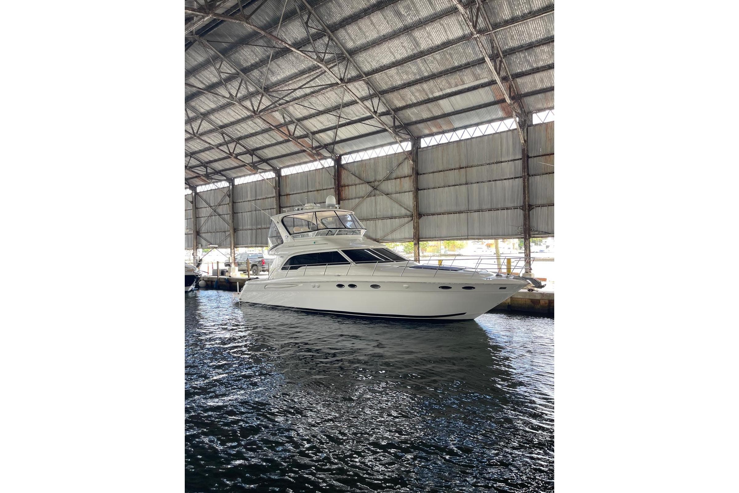 2004 Sea Ray 480 Sedan Bridge te koop in Miami, Florida Motor Yacht 2