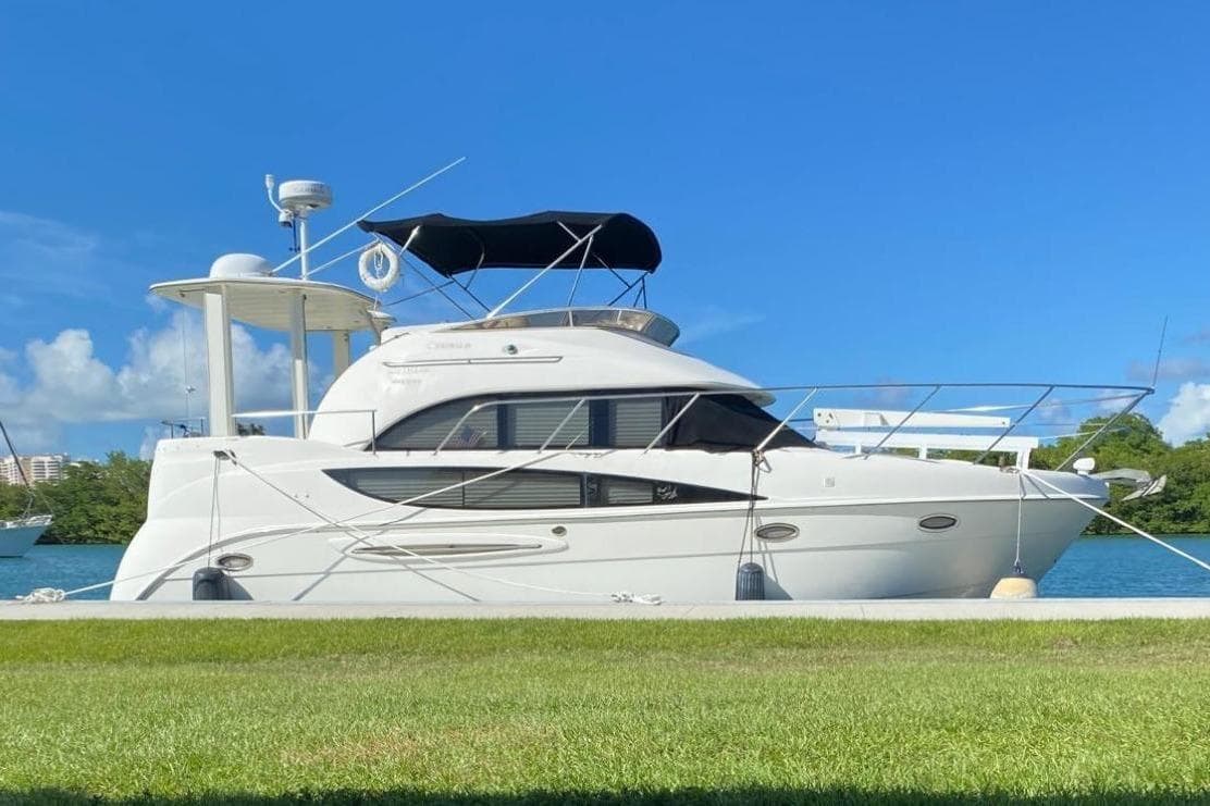 2005 Meridian 368 Motor Yacht zum Verkauf in Aventura, Florida Aft Cabin