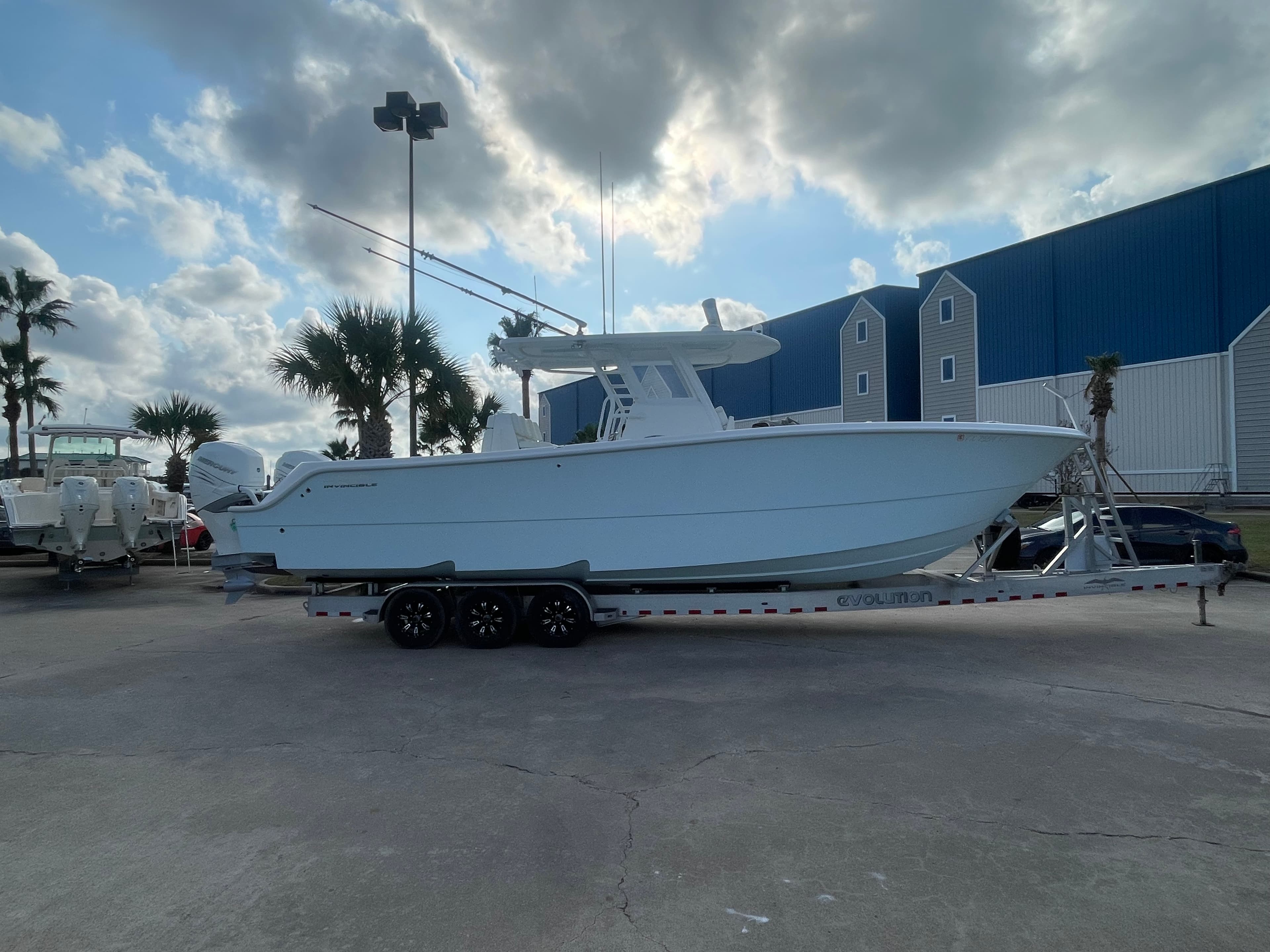 2022 Invincible 33 Catamaran zum Verkauf in Seabrook, Texas Center Console 4