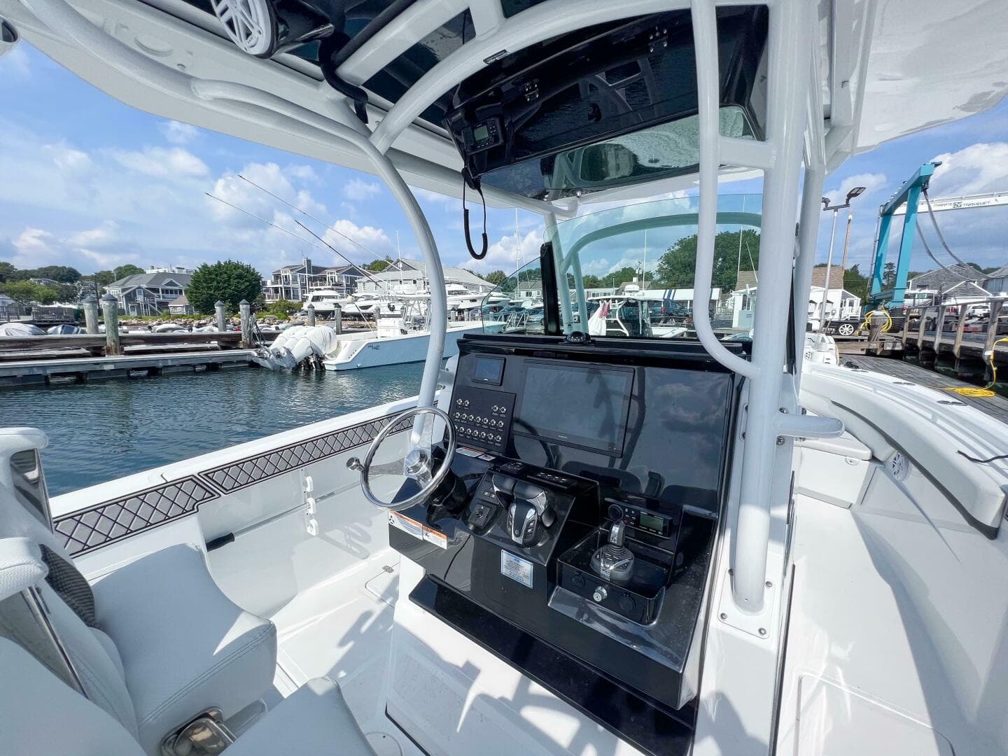 2024 Wellcraft 302 Fisherman for Sale in South Dartmouth, Massachusetts Center Console 5