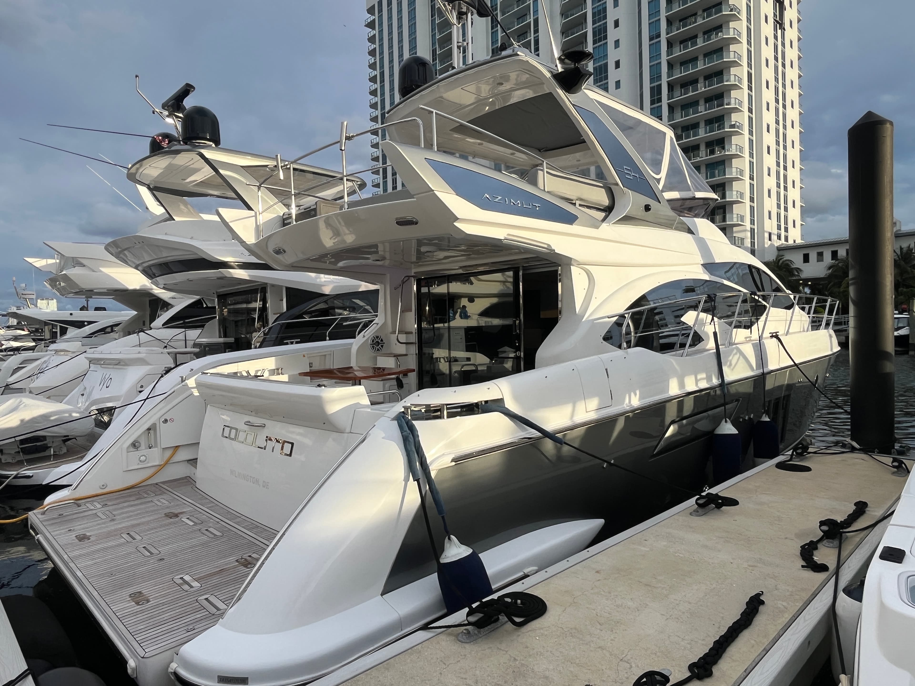 2015 Azimut 54 zum Verkauf in Miami, FL Flybridge 2