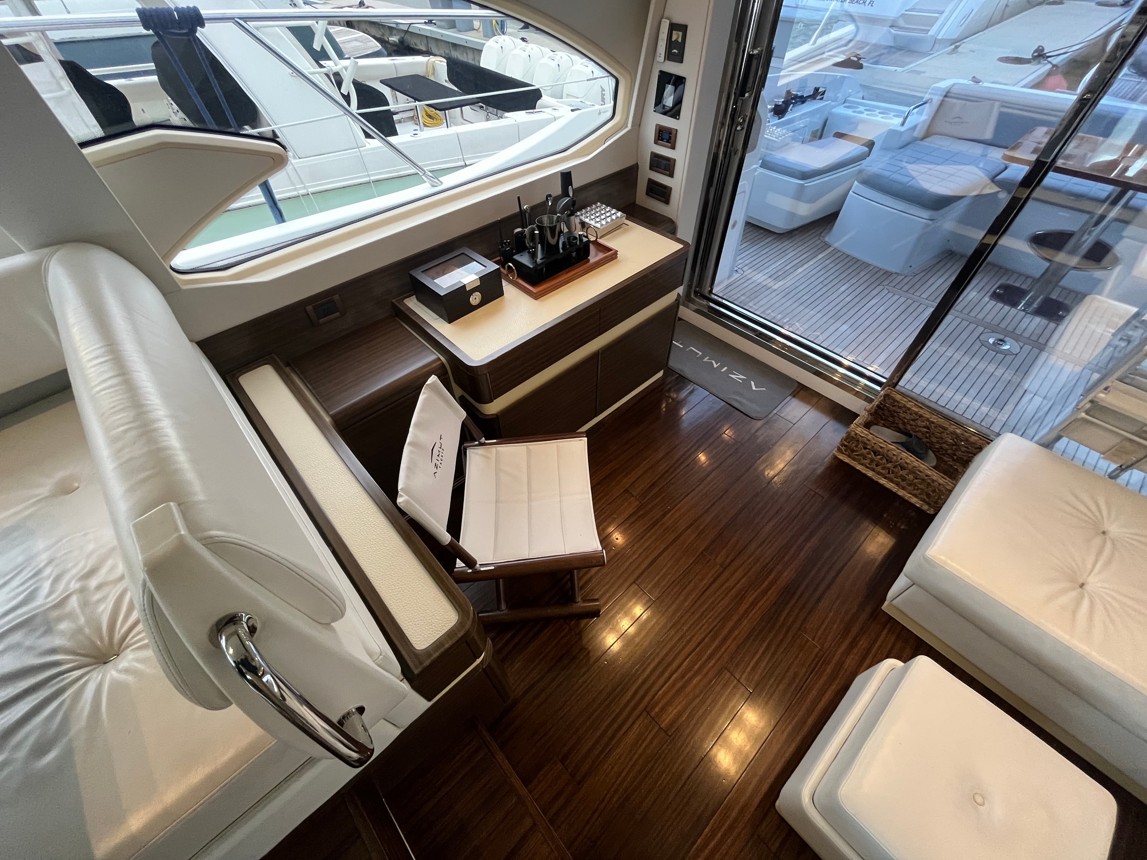 2015 Azimut 54 zum Verkauf in Miami, FL Flybridge 4