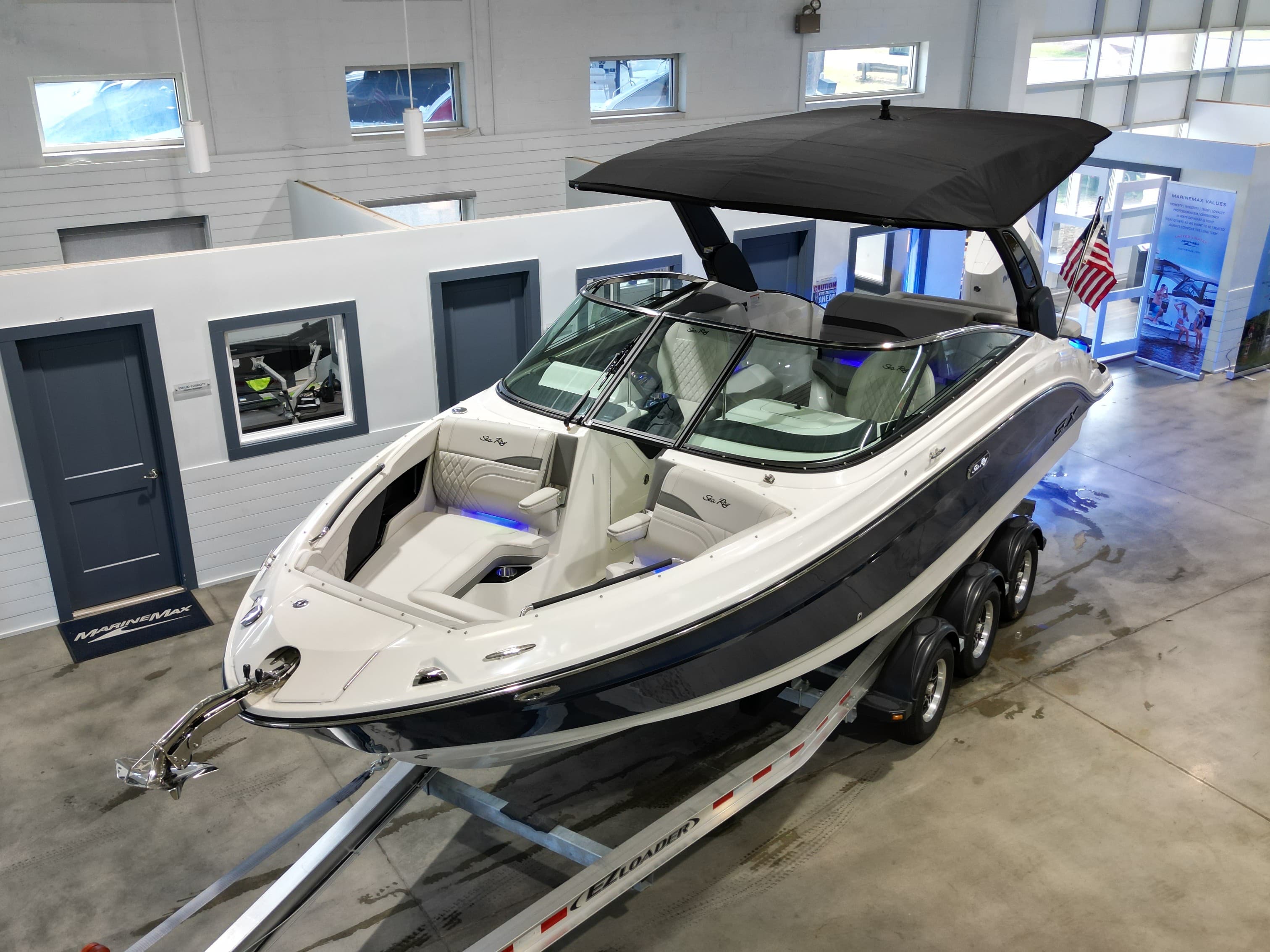 2027 Sea Ray SLX 260 Outboard for Sale in Cornelius, North Carolina Bowrider 4