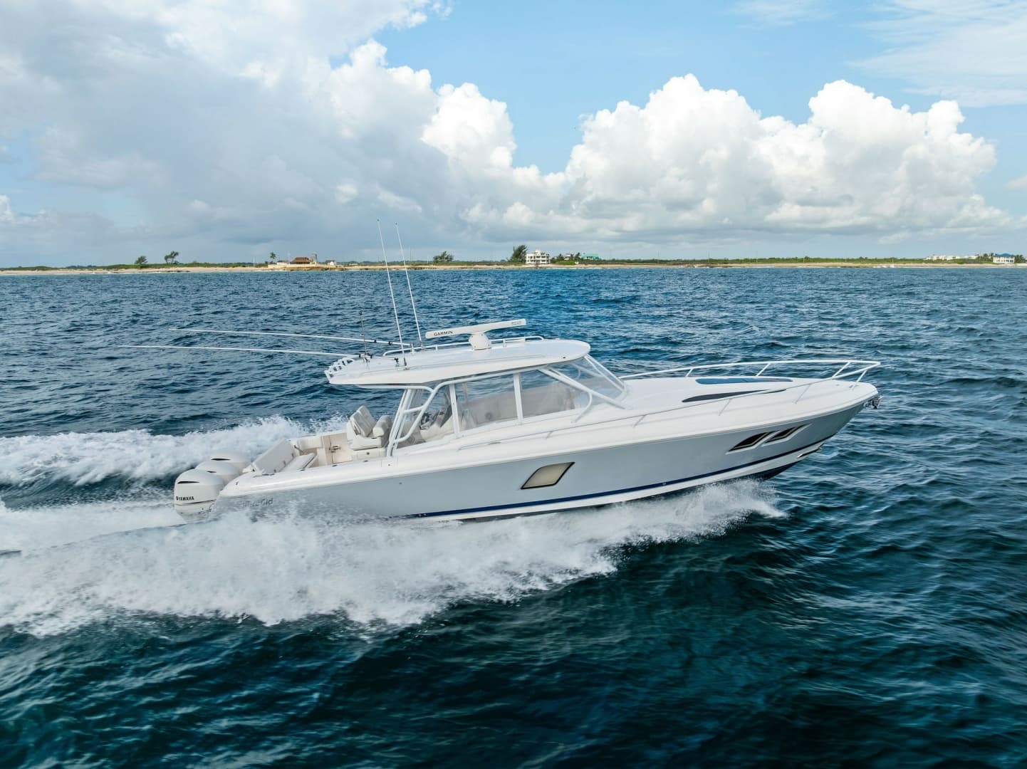 2019 Intrepid Powerboats 400 Cuddy zum Verkauf in Stuart, Florida Cuddy Cabin