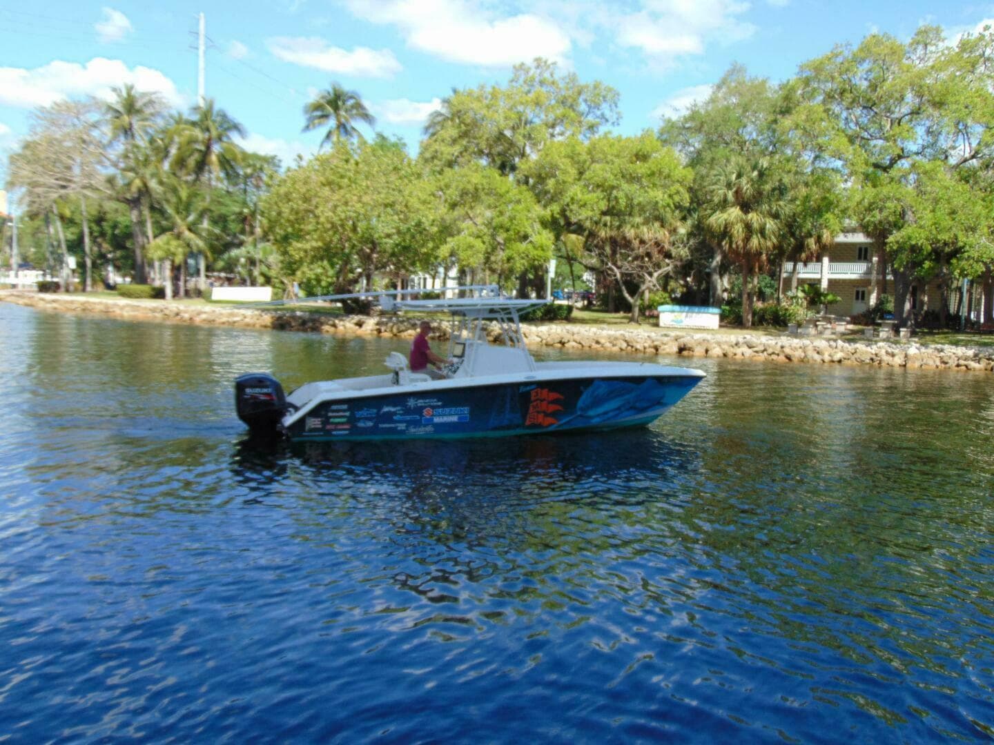 2002 Jupiter 27 Open for Sale in Fort Lauderdale, Florida Center Console 5