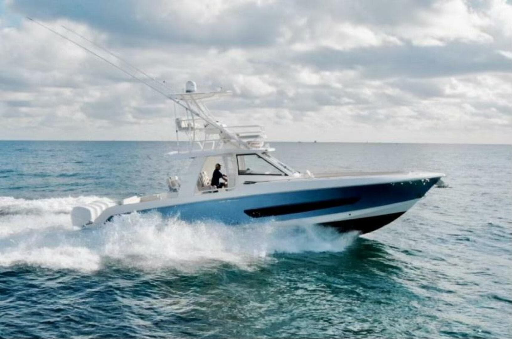 2017 Boston Whaler 420 Outrage for Sale in Fort Lauderdale, Florida Sport Fishing 2