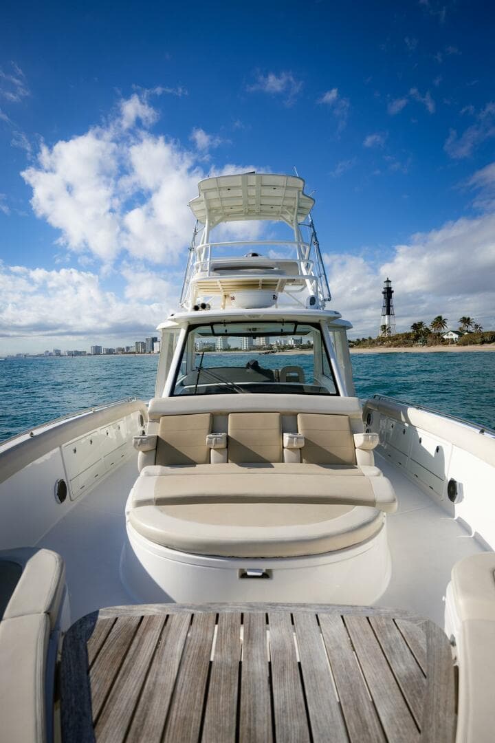 2017 Boston Whaler 420 Outrage for Sale in Fort Lauderdale, Florida Sport Fishing 4