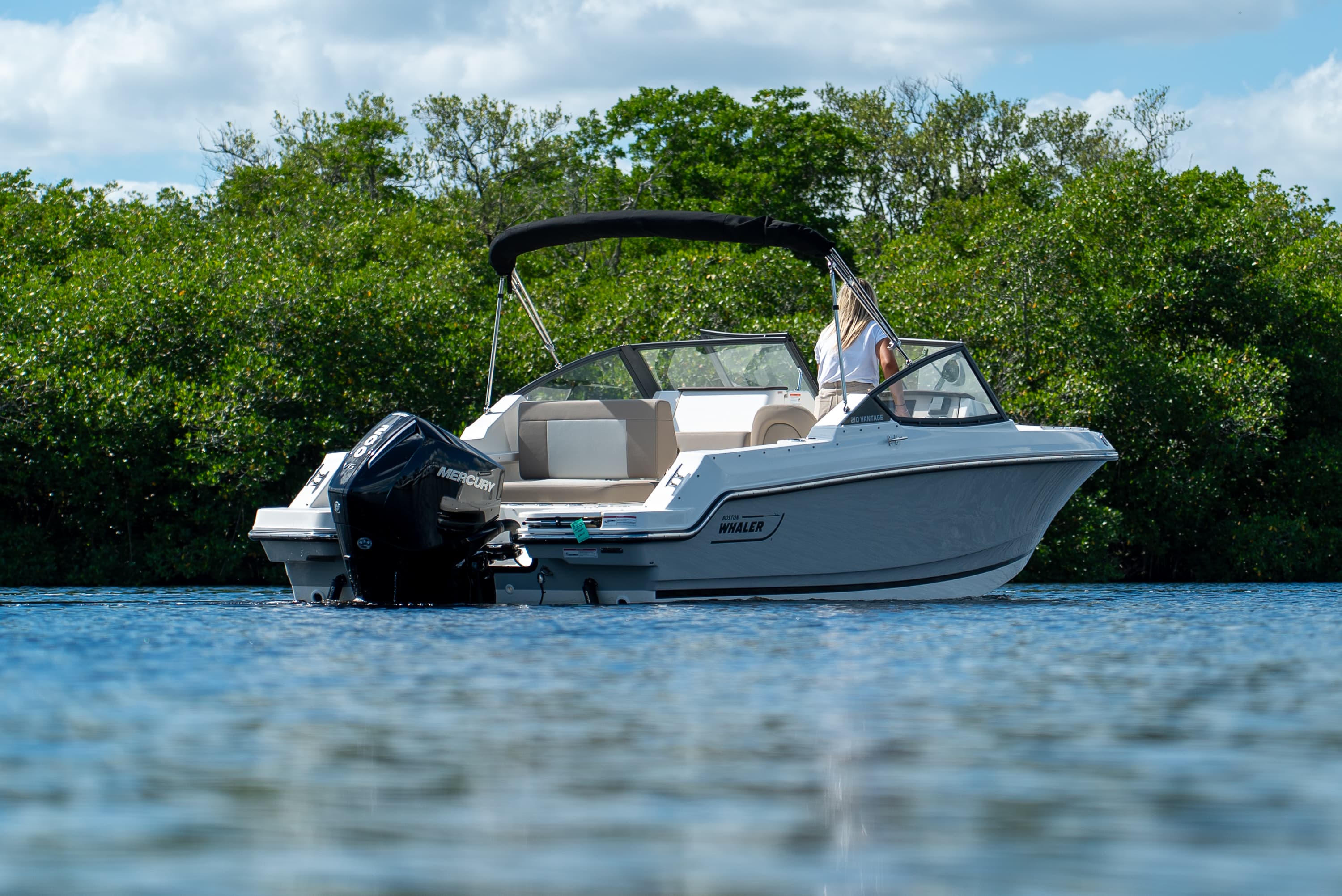 2026 Boston Whaler 210 Vantage zum Verkauf in Fort Myers, FL Bowrider 4