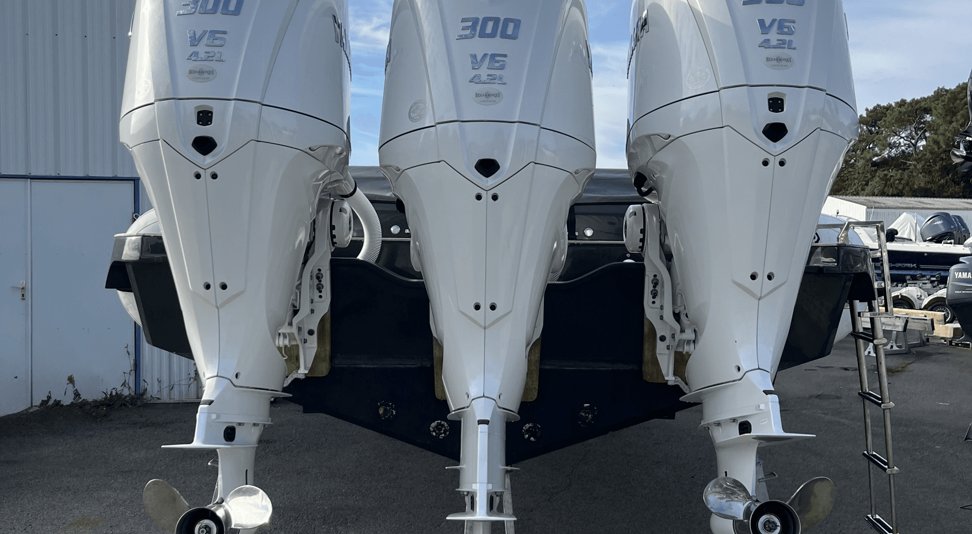 2023 Lomac GranTurismo 12.0 for Sale in Vannes, FR Center Console 3
