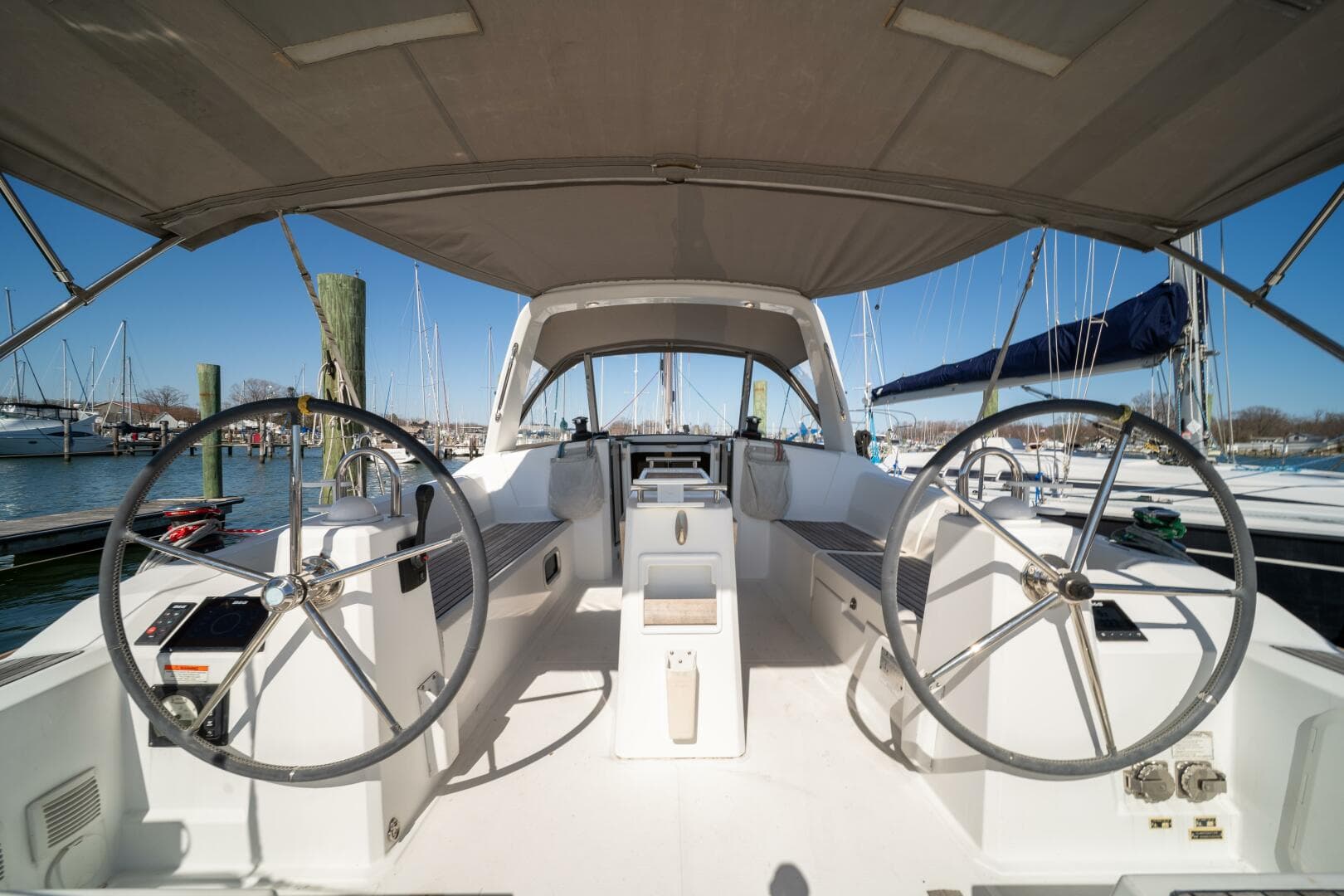 2019 Beneteau Oceanis 38.1 a la venta en Deale, Maryland Monohull 5