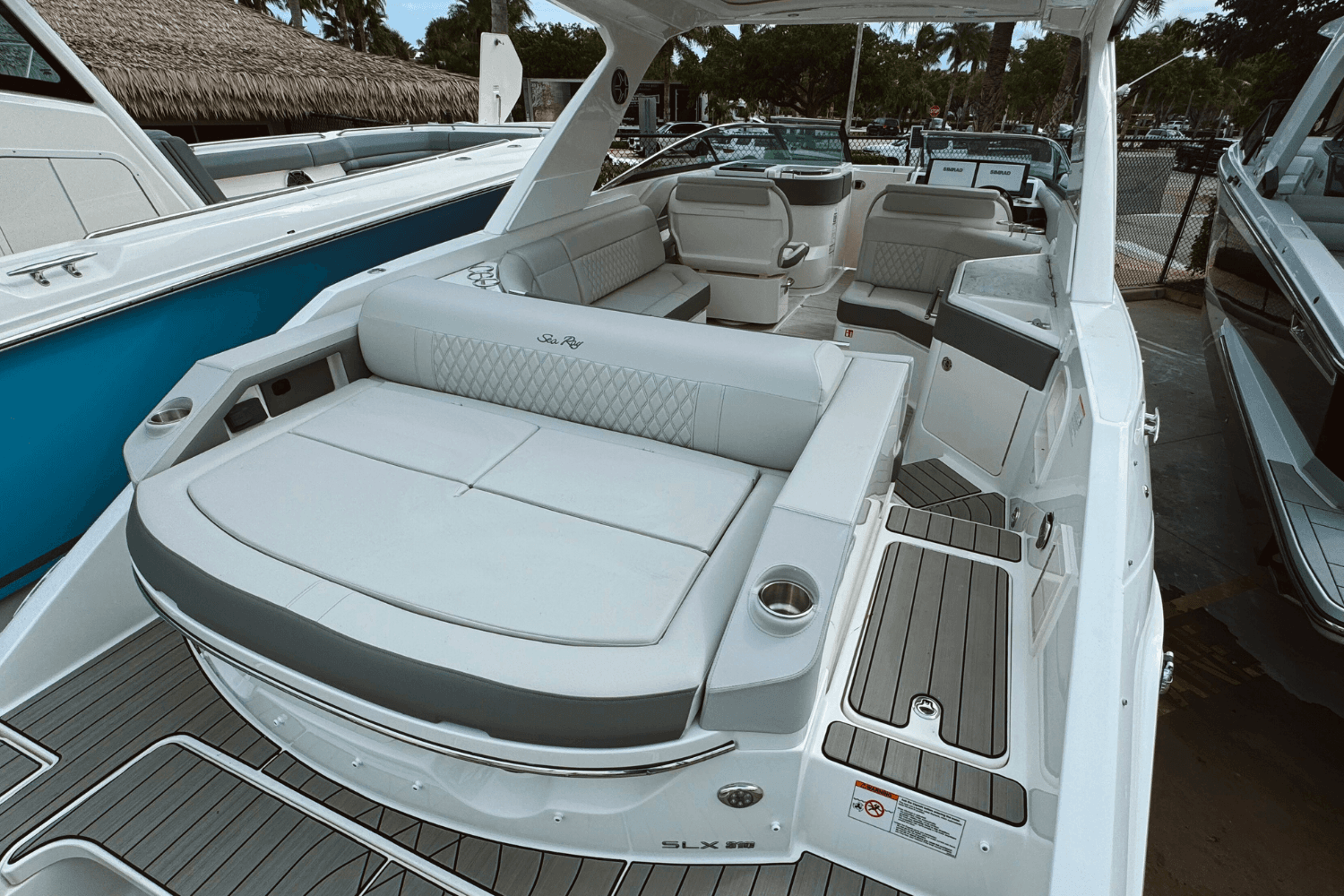 2026 Sea Ray SLX 310 Outboard in vendita a Jupiter, Florida Bowrider 2