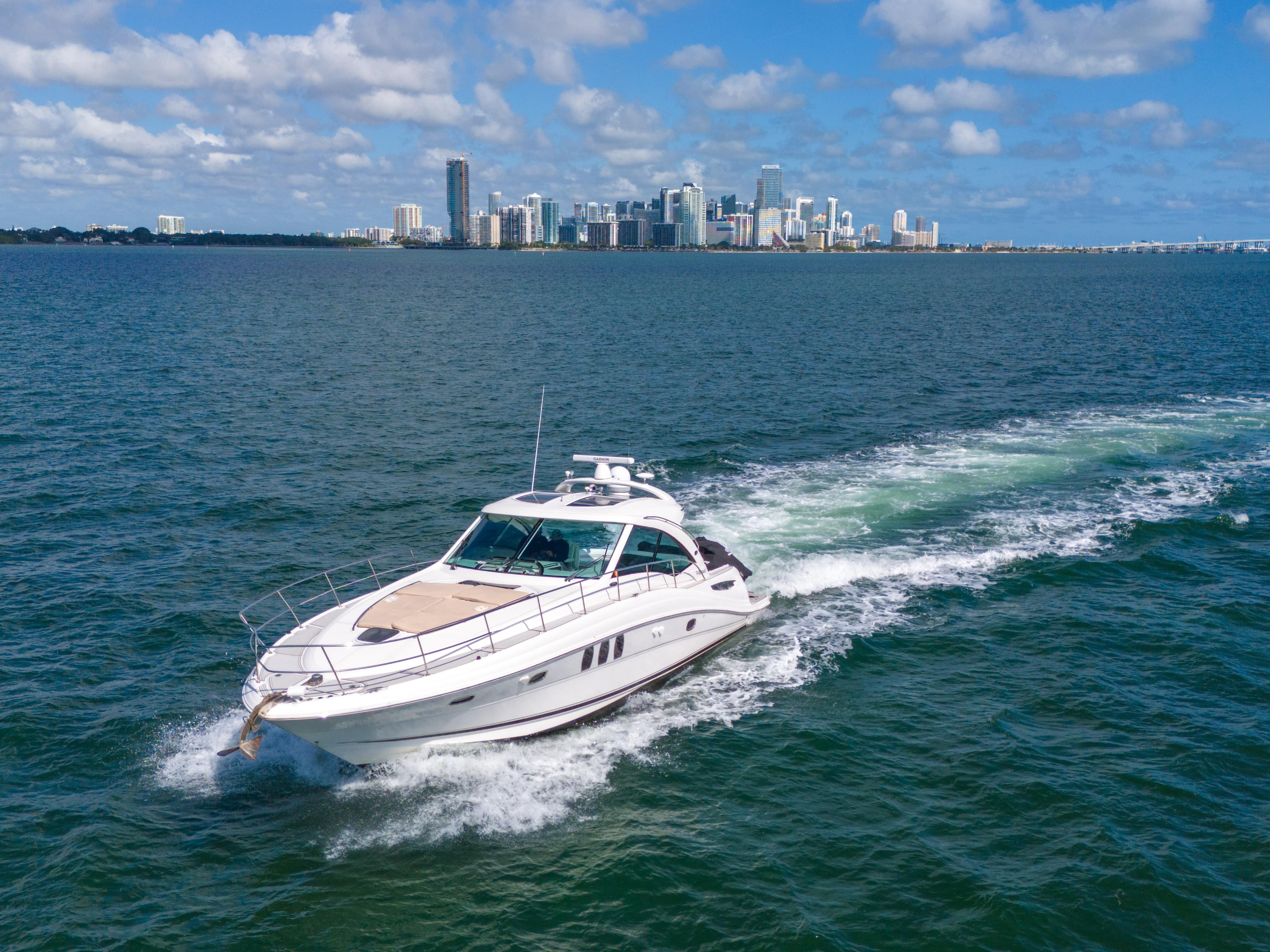 2010 Sea Ray 500 Sundancer zum Verkauf in Miami, Florida Express Cruiser 5