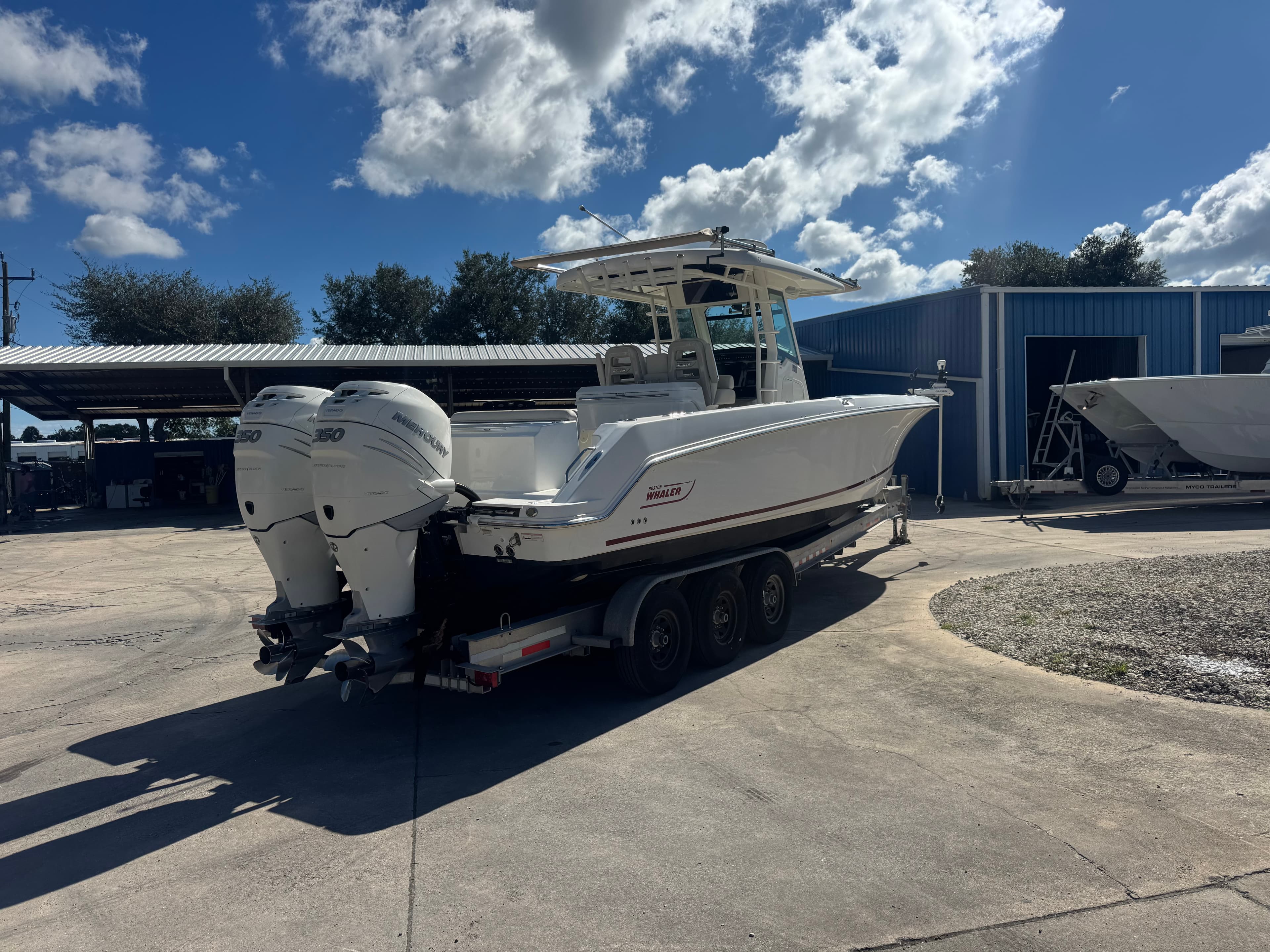 2017 Boston Whaler 330 Outrage in vendita a Cocoa, Florida Center Console 3