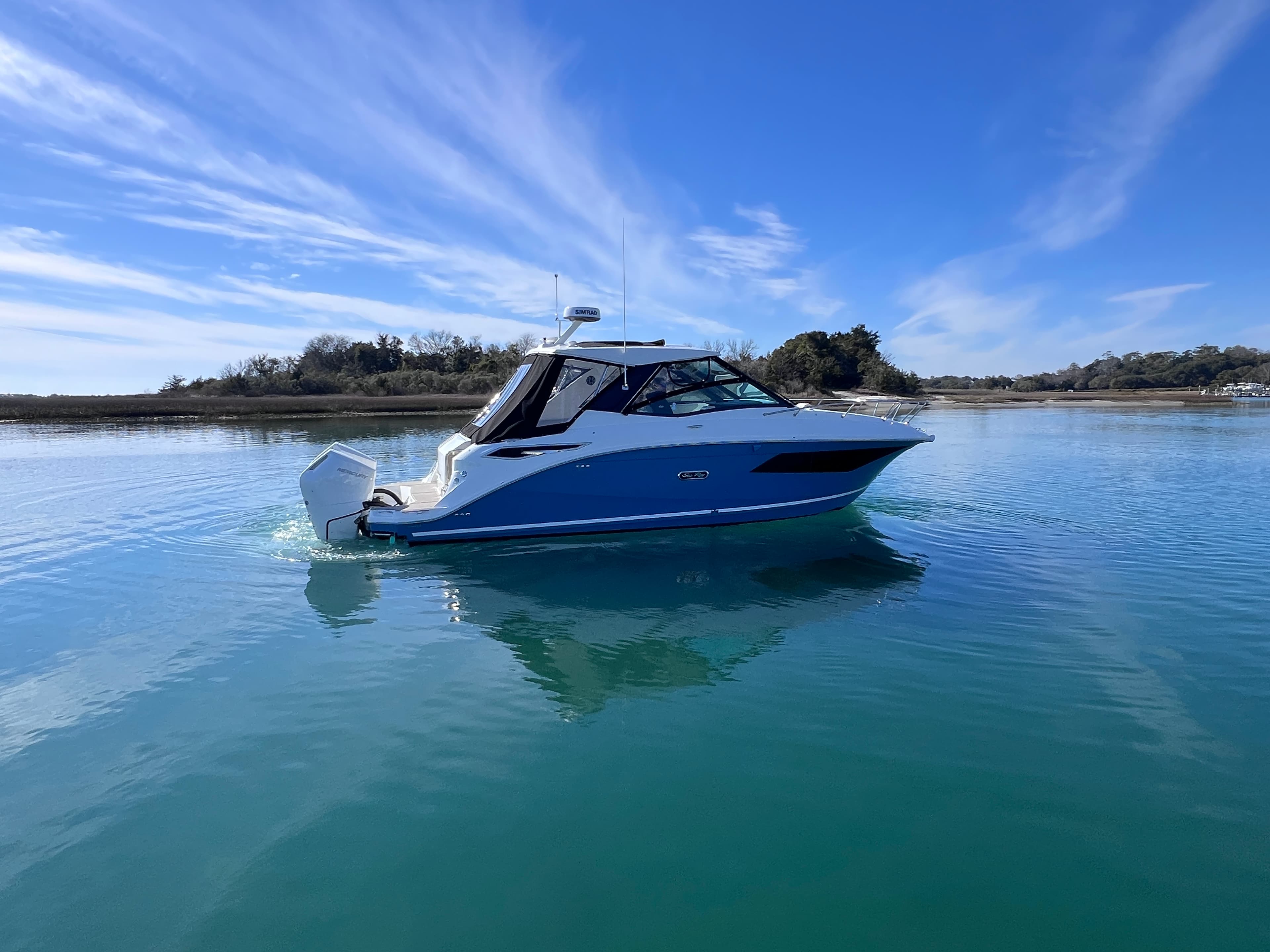 2026 Sea Ray Sundancer 320 Outboard for Sale in Wrightsville Beach, North Carolina Express Cruiser