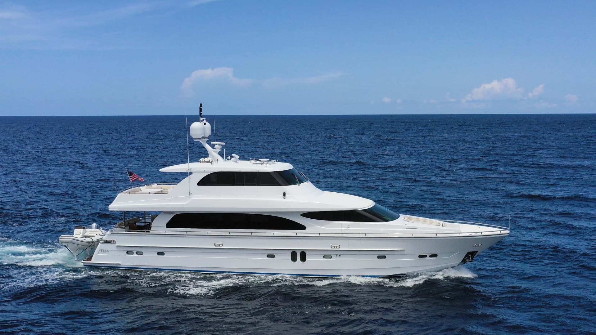 2007 Horizon Elegance 82 for Sale in Nantucket, Massachusetts Motor Yacht 2