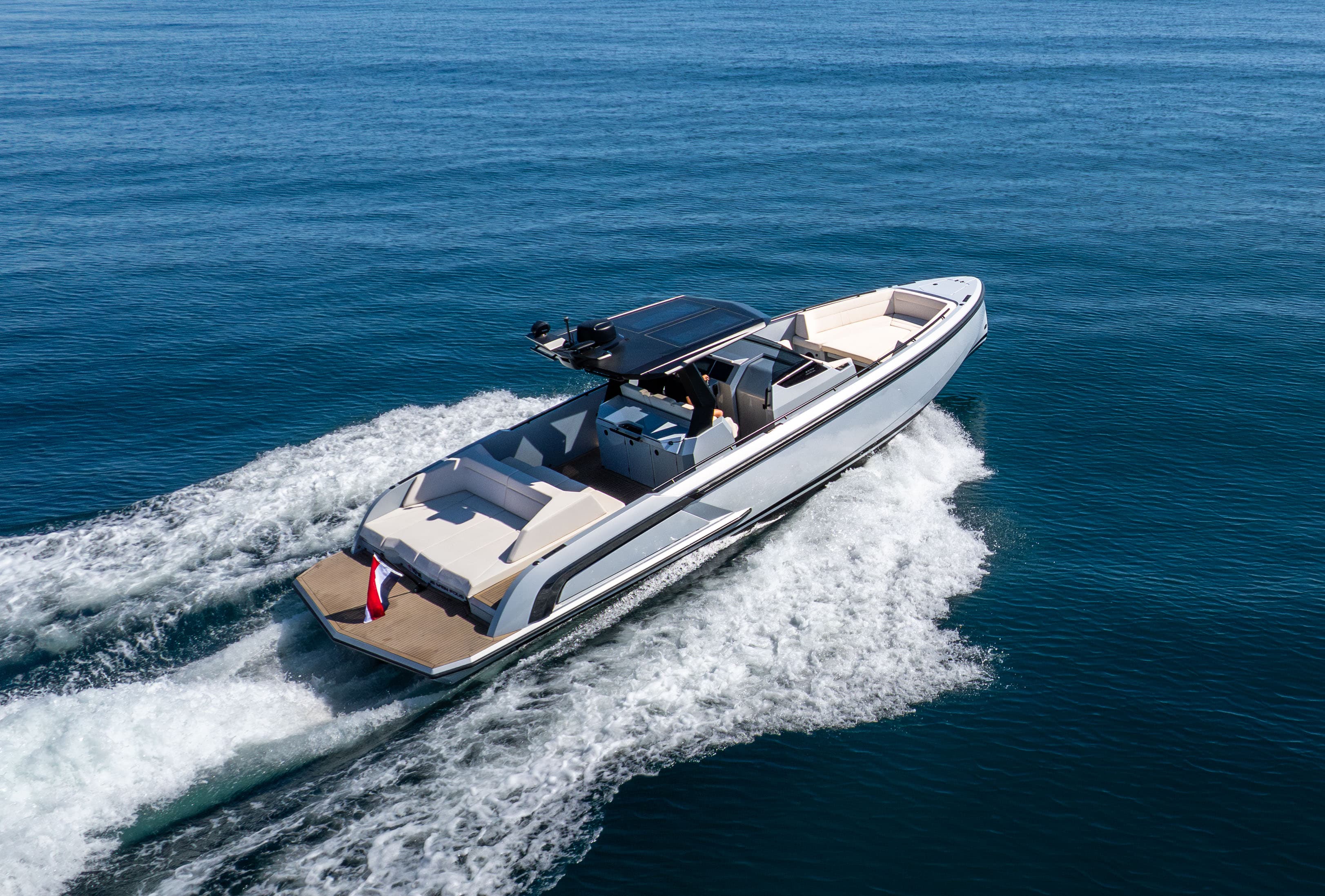 2024 Vanquish Yachts VQ40 Sports Line for Sale in Loosdrecht, NL Walk-around Boats